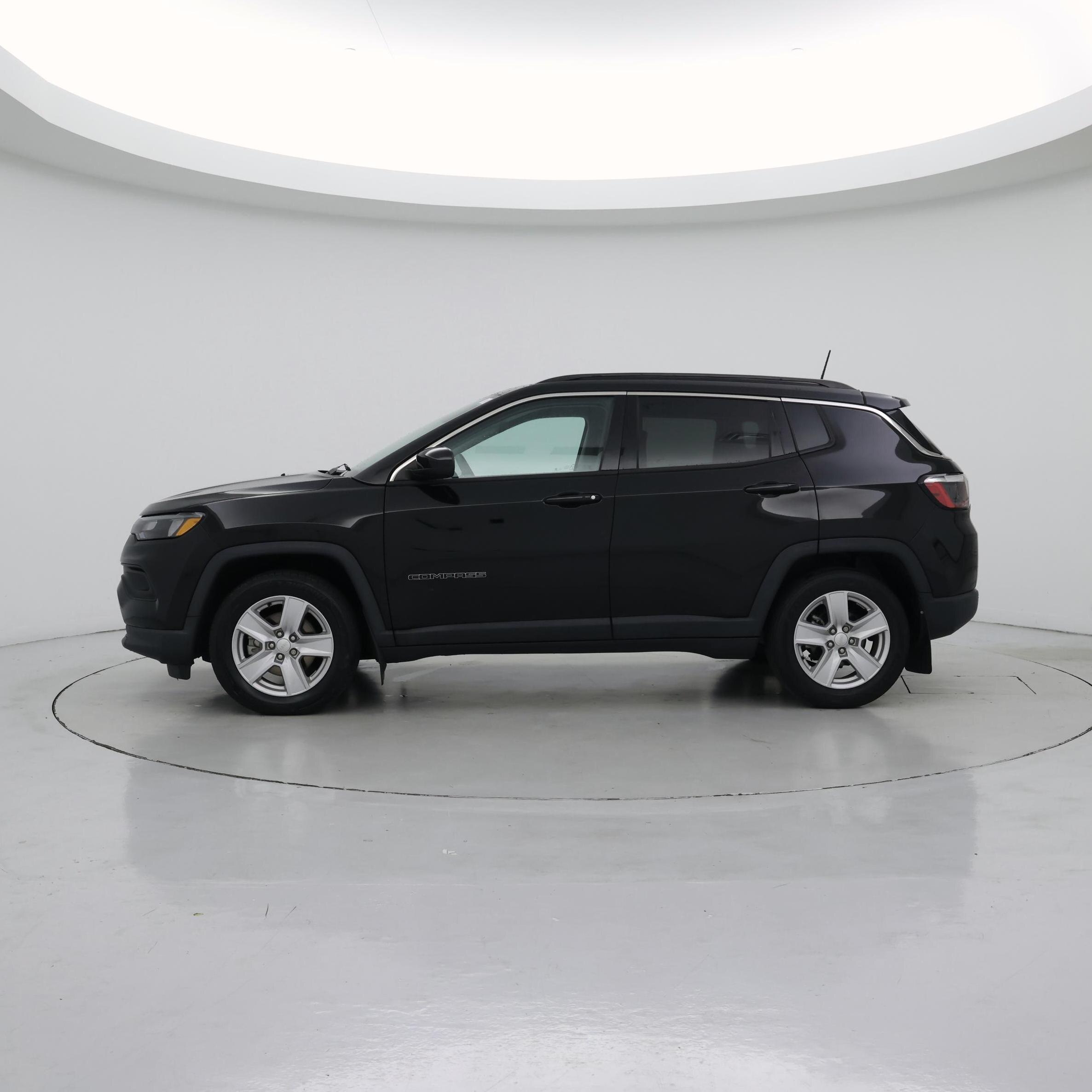 Thumbnail: 2022 Jeep Compass - 3