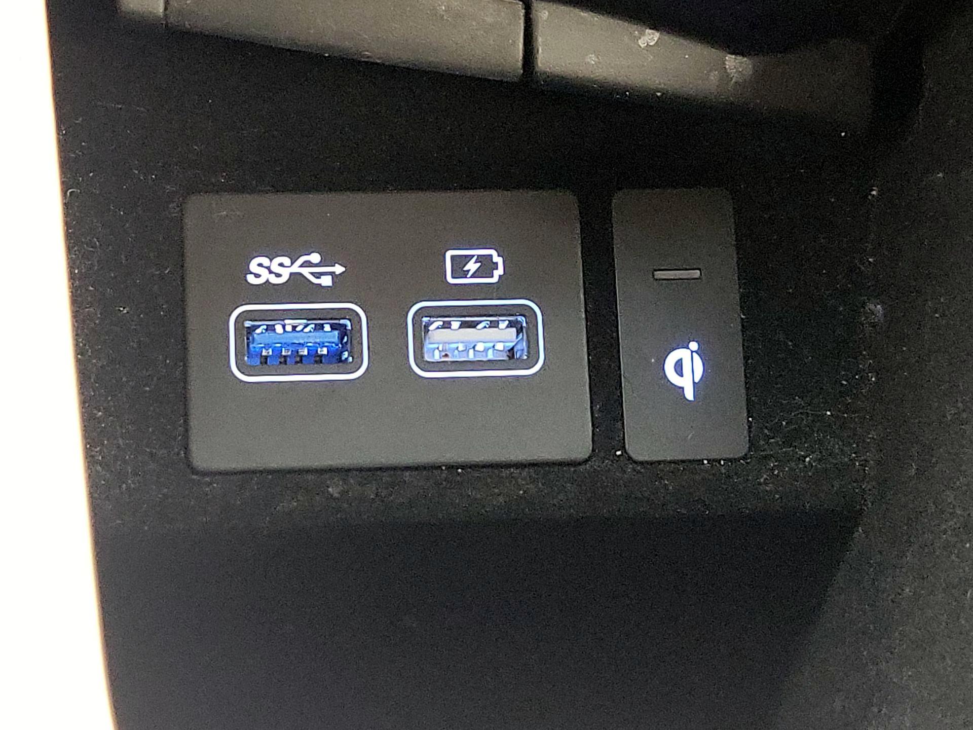 Thumbnail: 2023 Genesis GV70 - 19