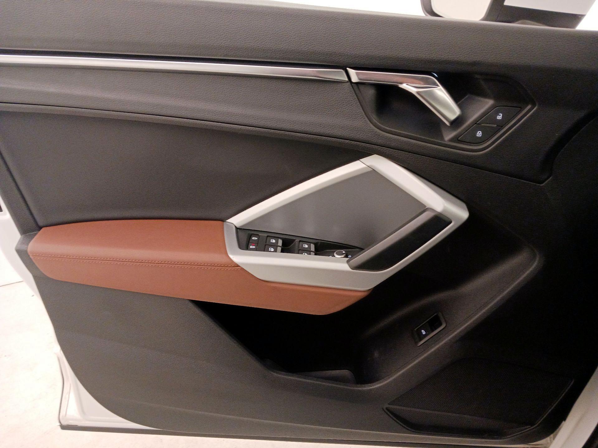 Thumbnail: 2021 Audi Q3 - 12