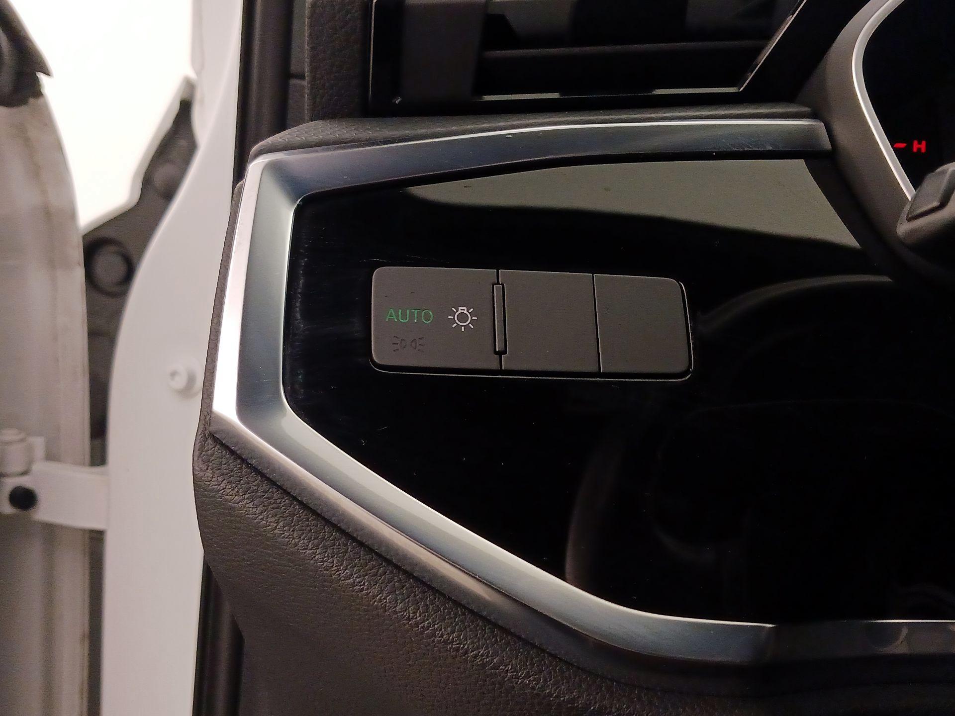 Thumbnail: 2021 Audi Q3 - 13