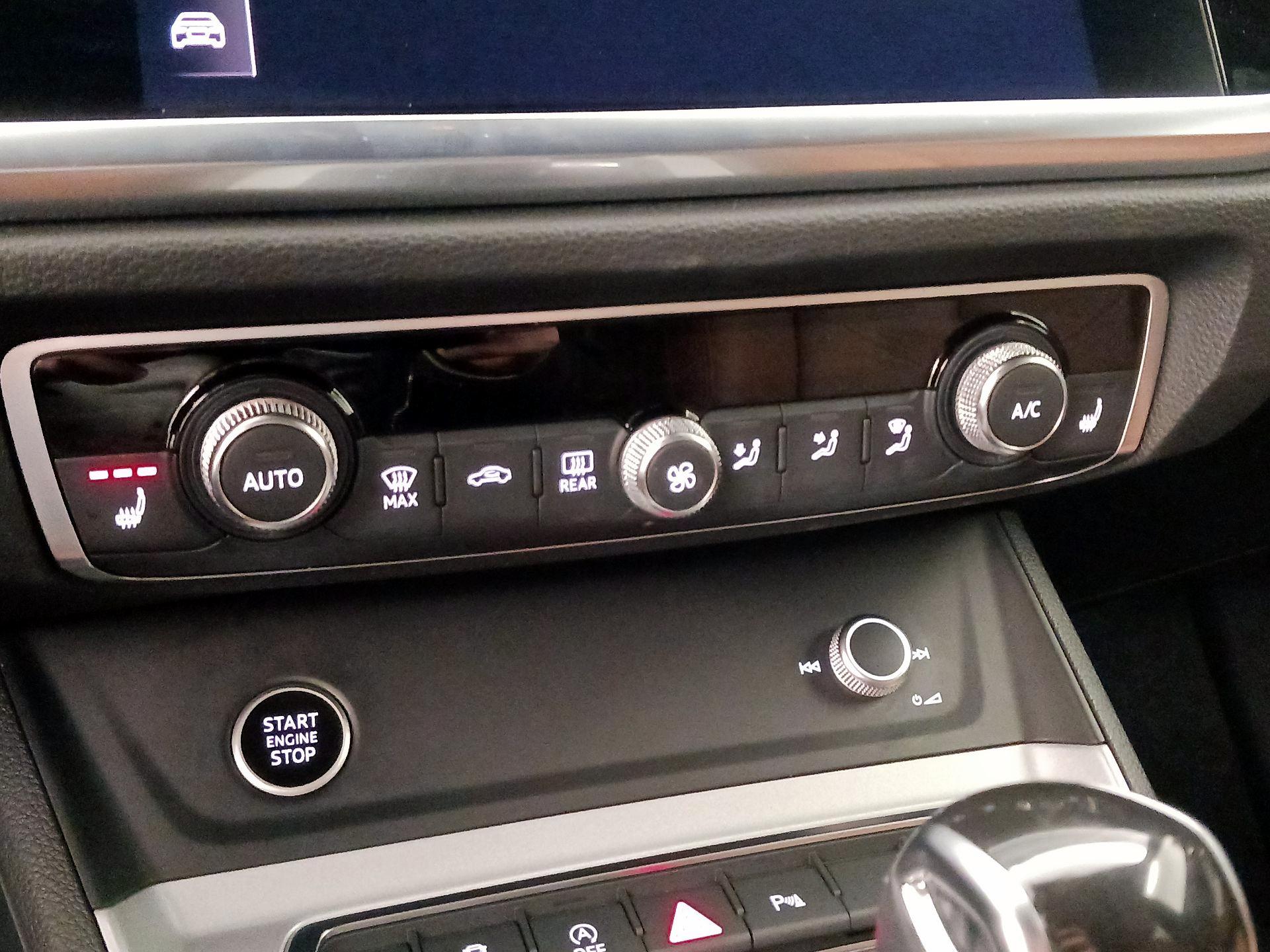 Thumbnail: 2021 Audi Q3 - 16