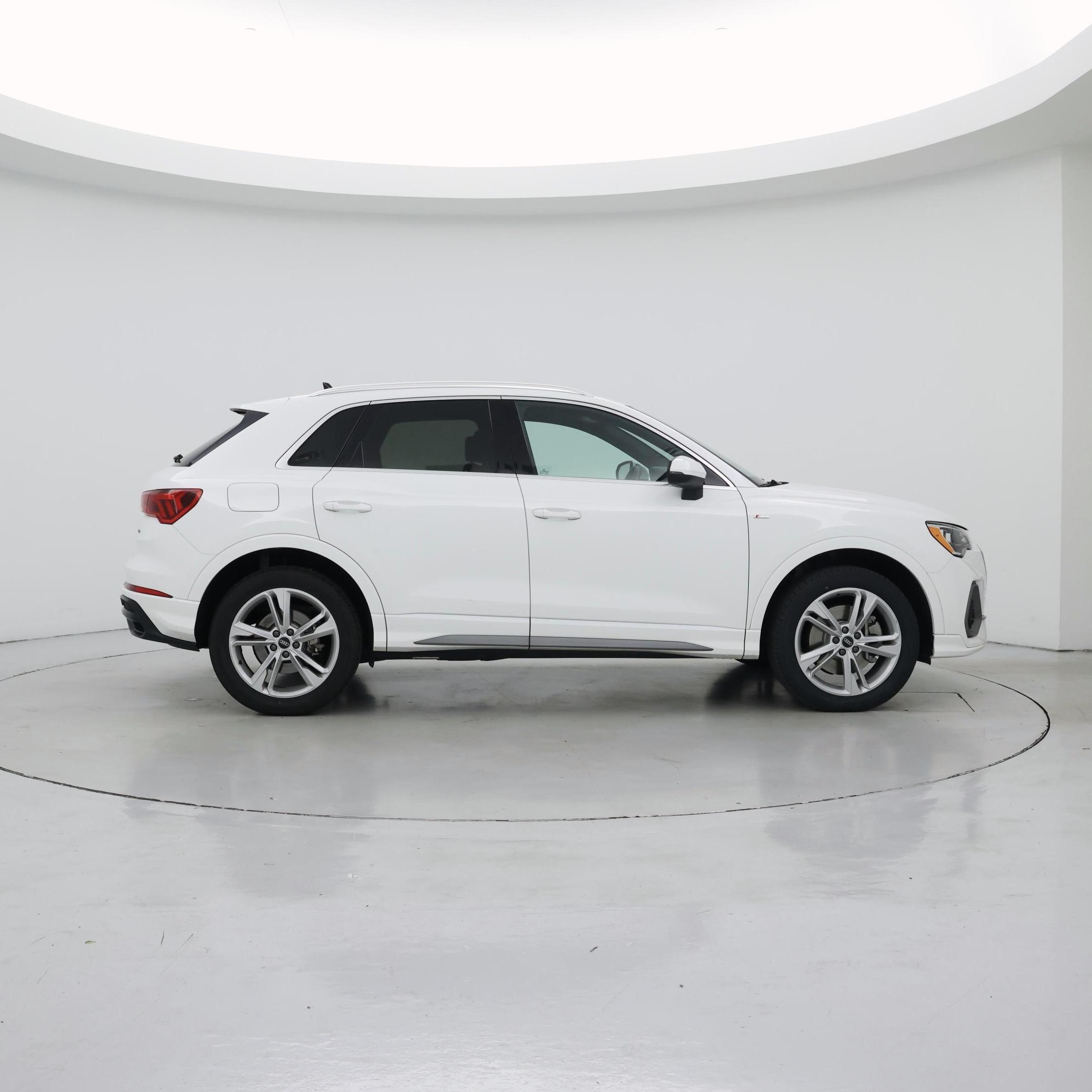 Thumbnail: 2021 Audi Q3 - 7