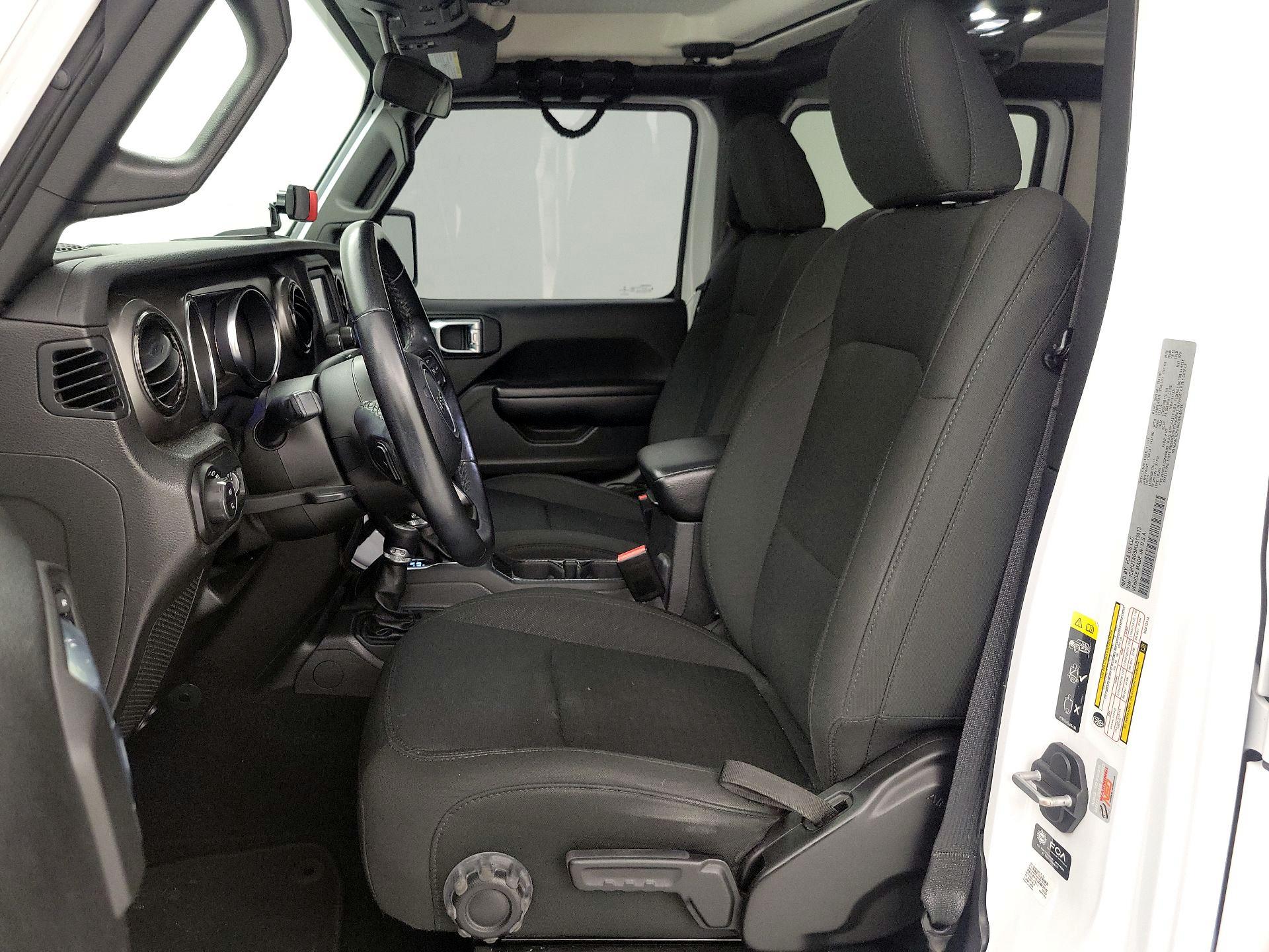 Thumbnail: 2021 Jeep Gladiator - 11