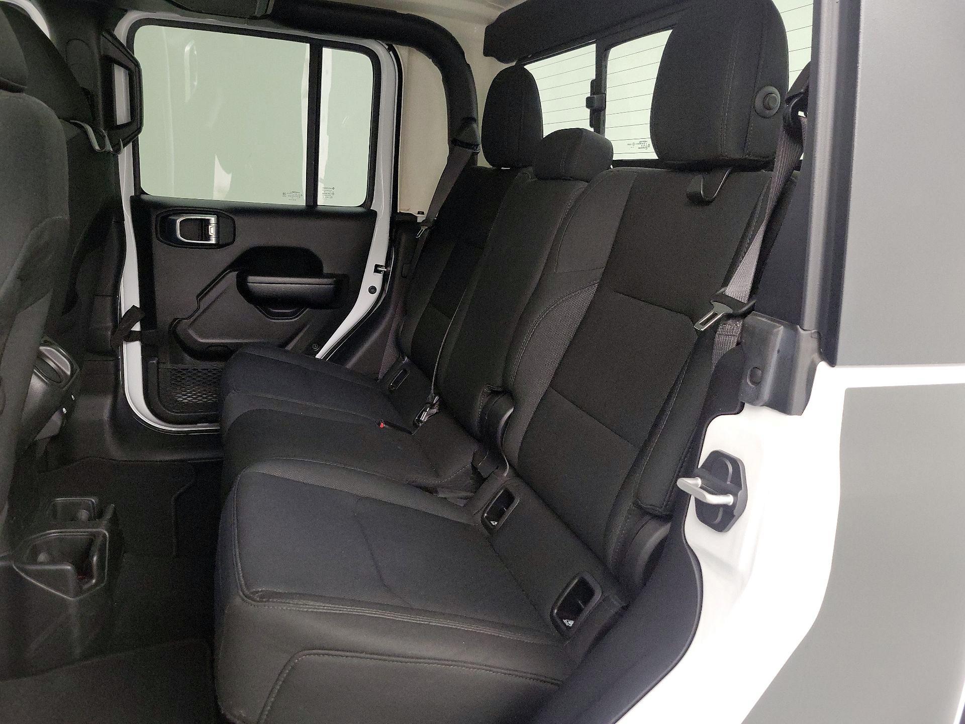 Thumbnail: 2021 Jeep Gladiator - 19