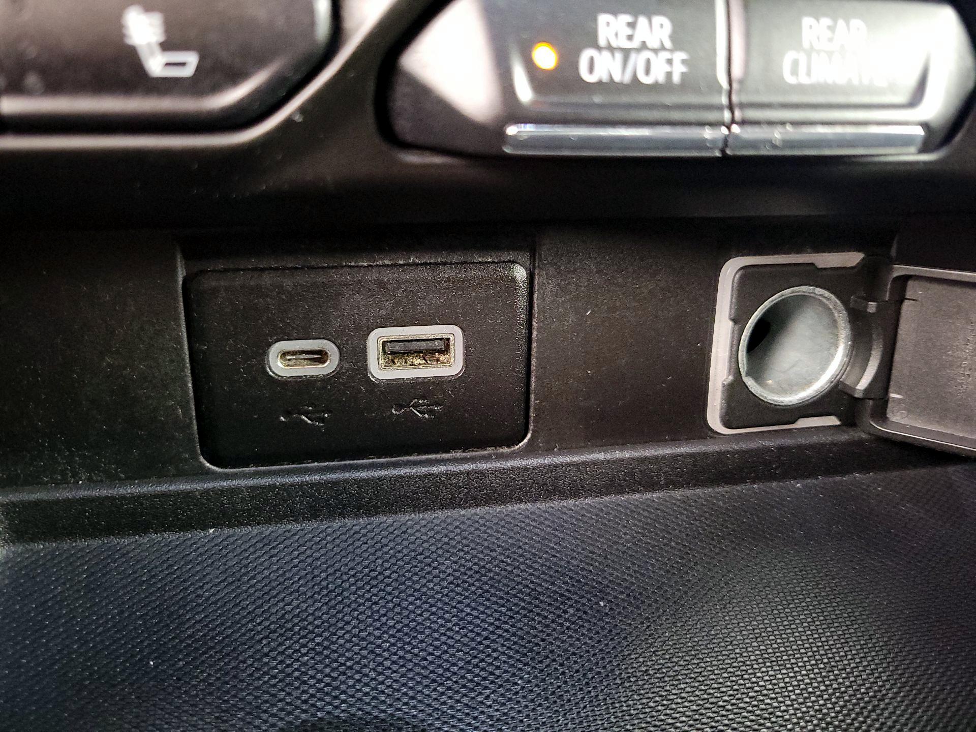 Thumbnail: 2021 Chevrolet Tahoe - 19