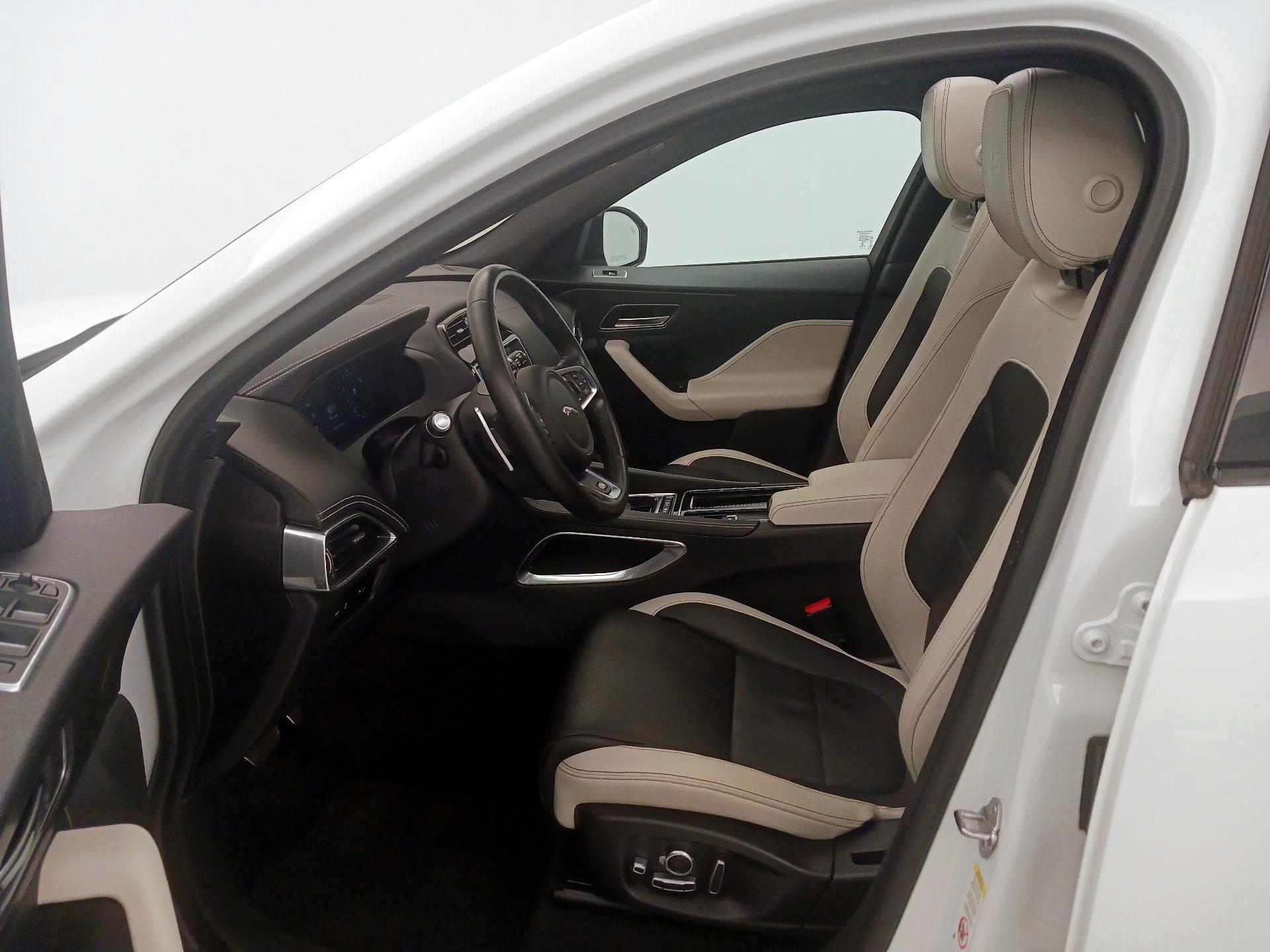 Thumbnail: 2020 Jaguar F-Pace - 11