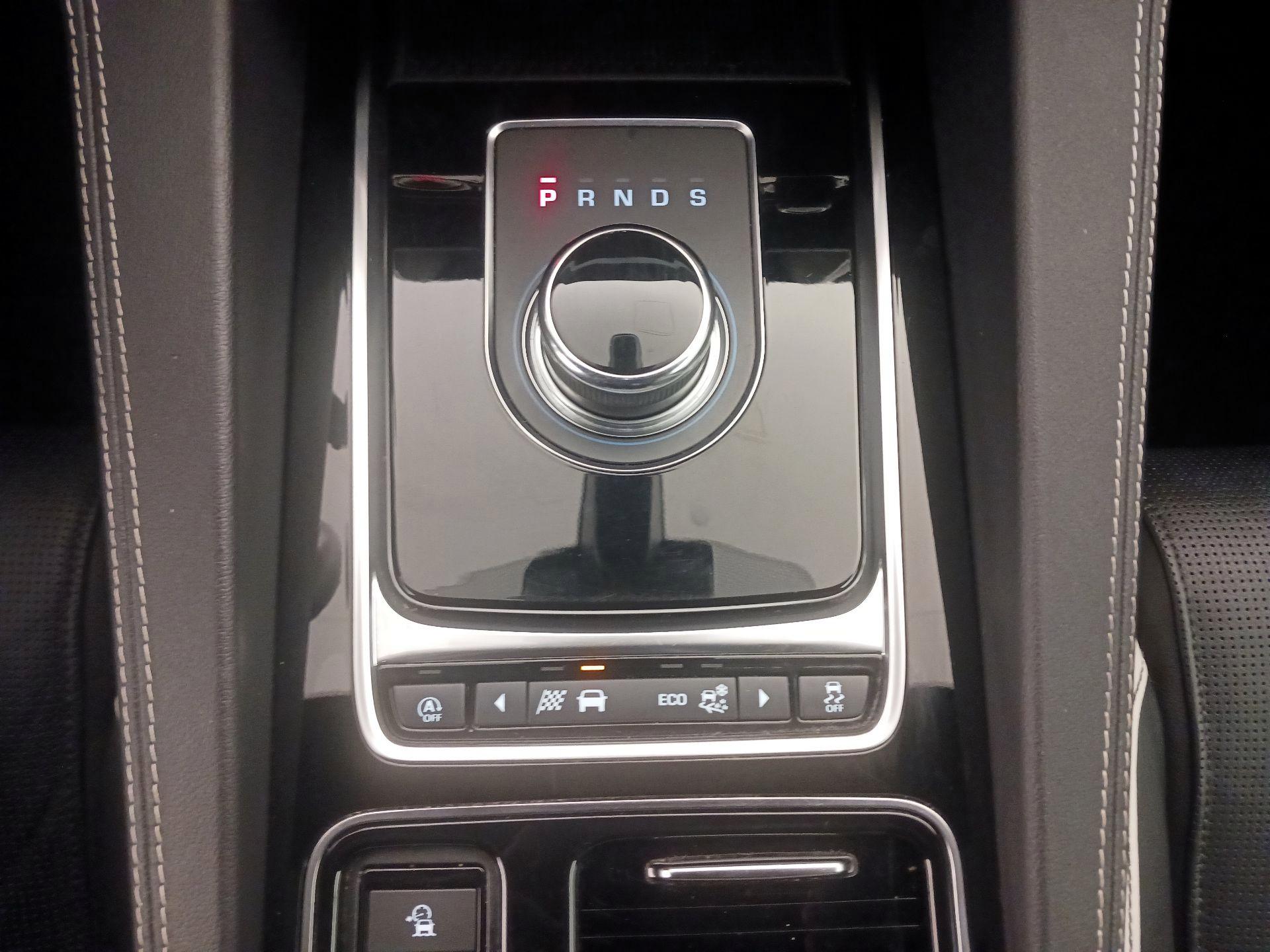 Thumbnail: 2020 Jaguar F-Pace - 18