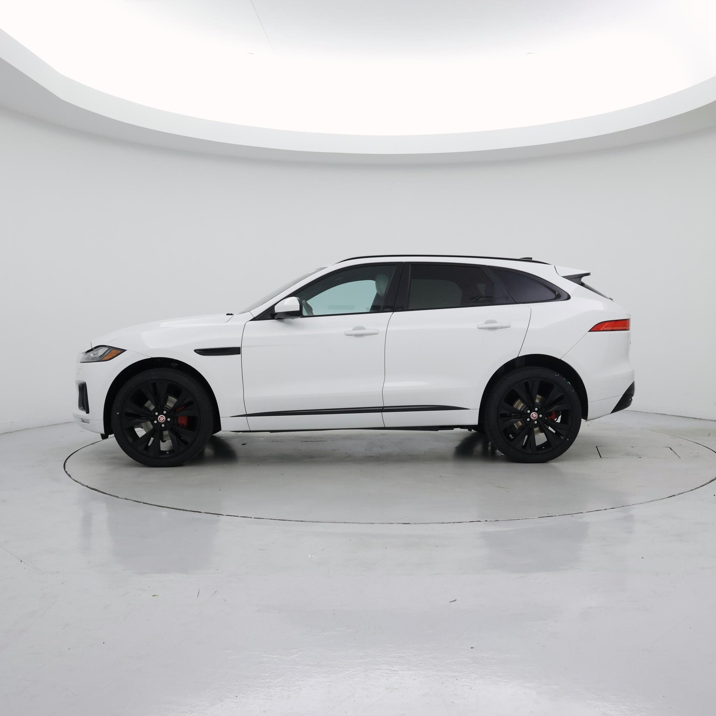 Thumbnail: 2020 Jaguar F-Pace - 3