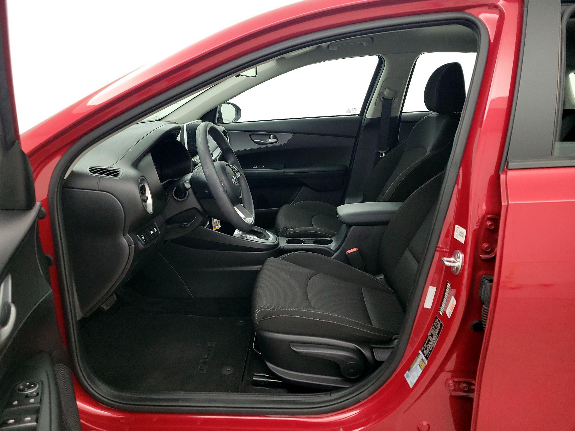 Thumbnail: 2021 Kia Forte - 11