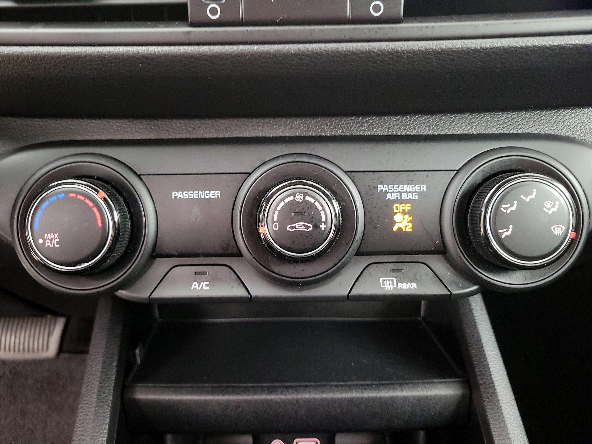 Thumbnail: 2021 Kia Forte - 16