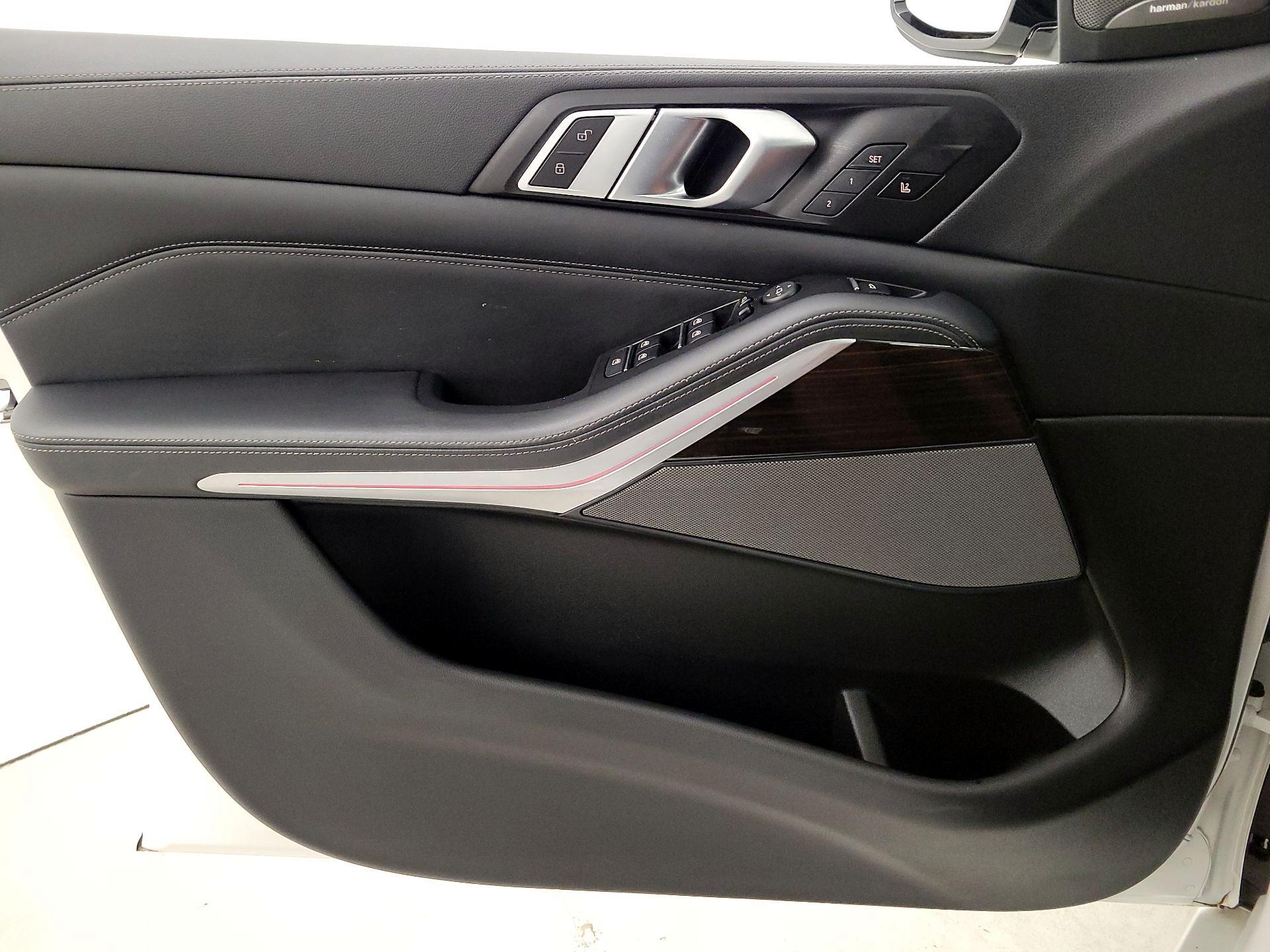 Thumbnail: 2020 BMW X5 - 12