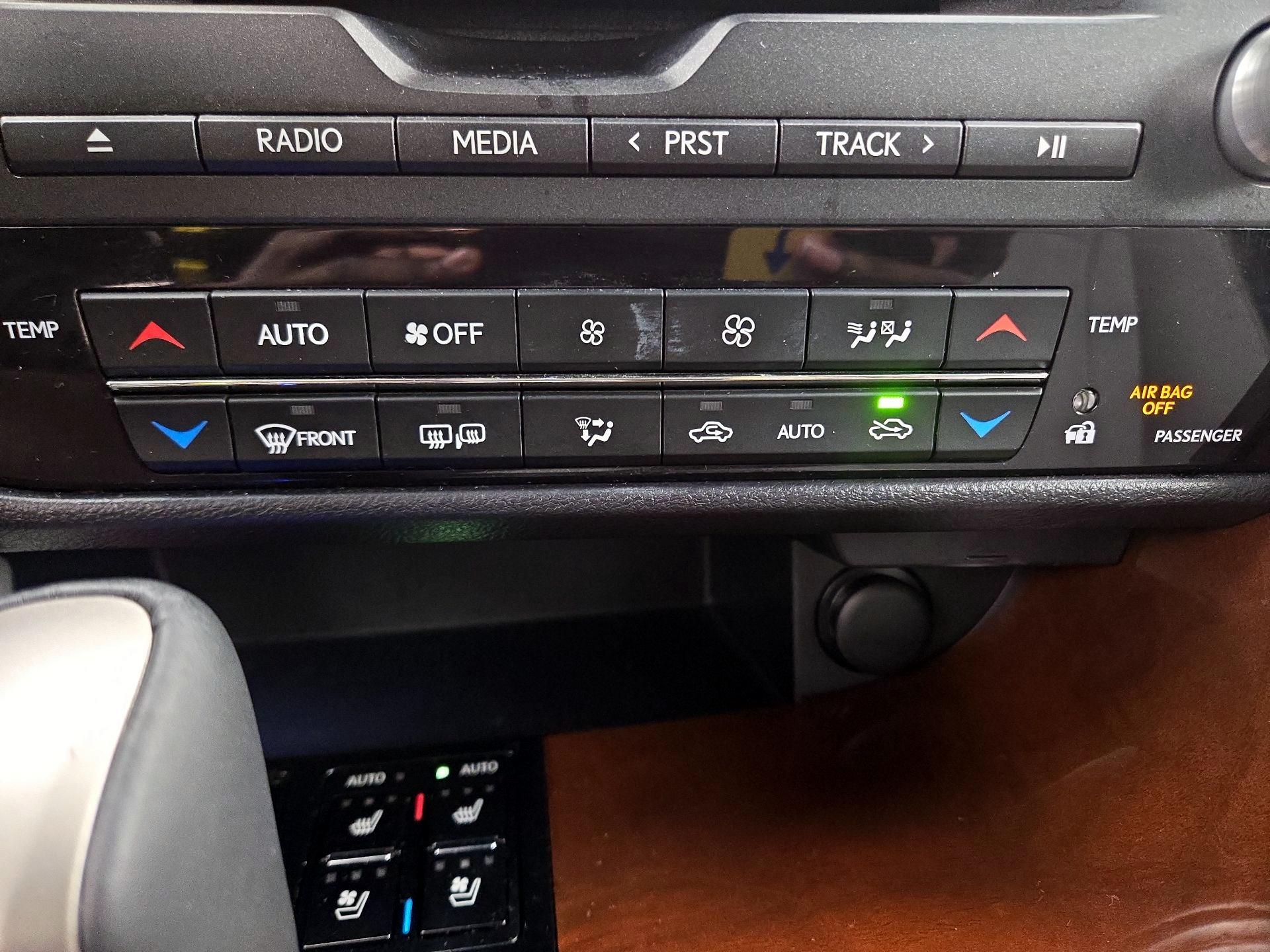 Thumbnail: 2017 Lexus RX - 17