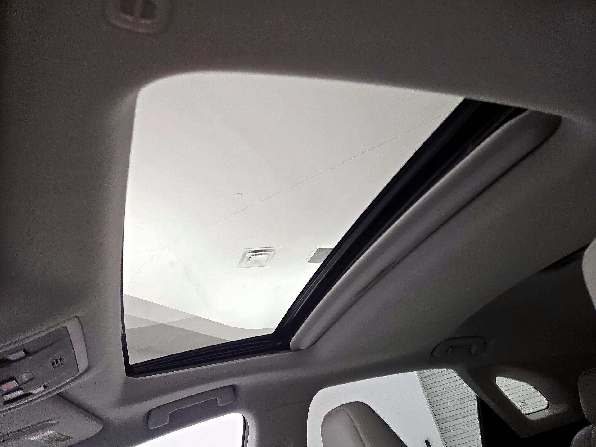 Thumbnail: 2017 Lexus RX - 20