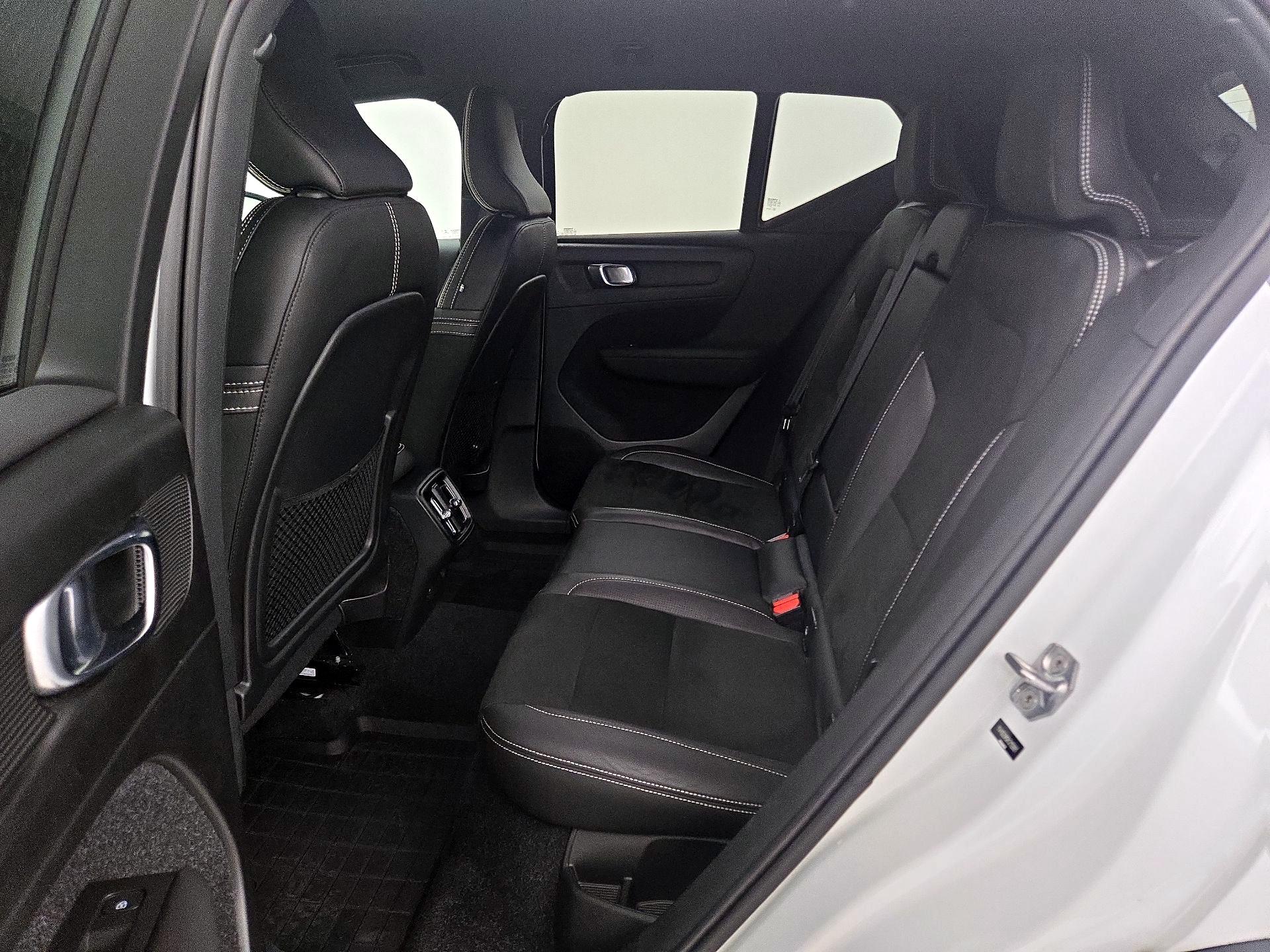 Thumbnail: 2019 Volvo XC40 - 20