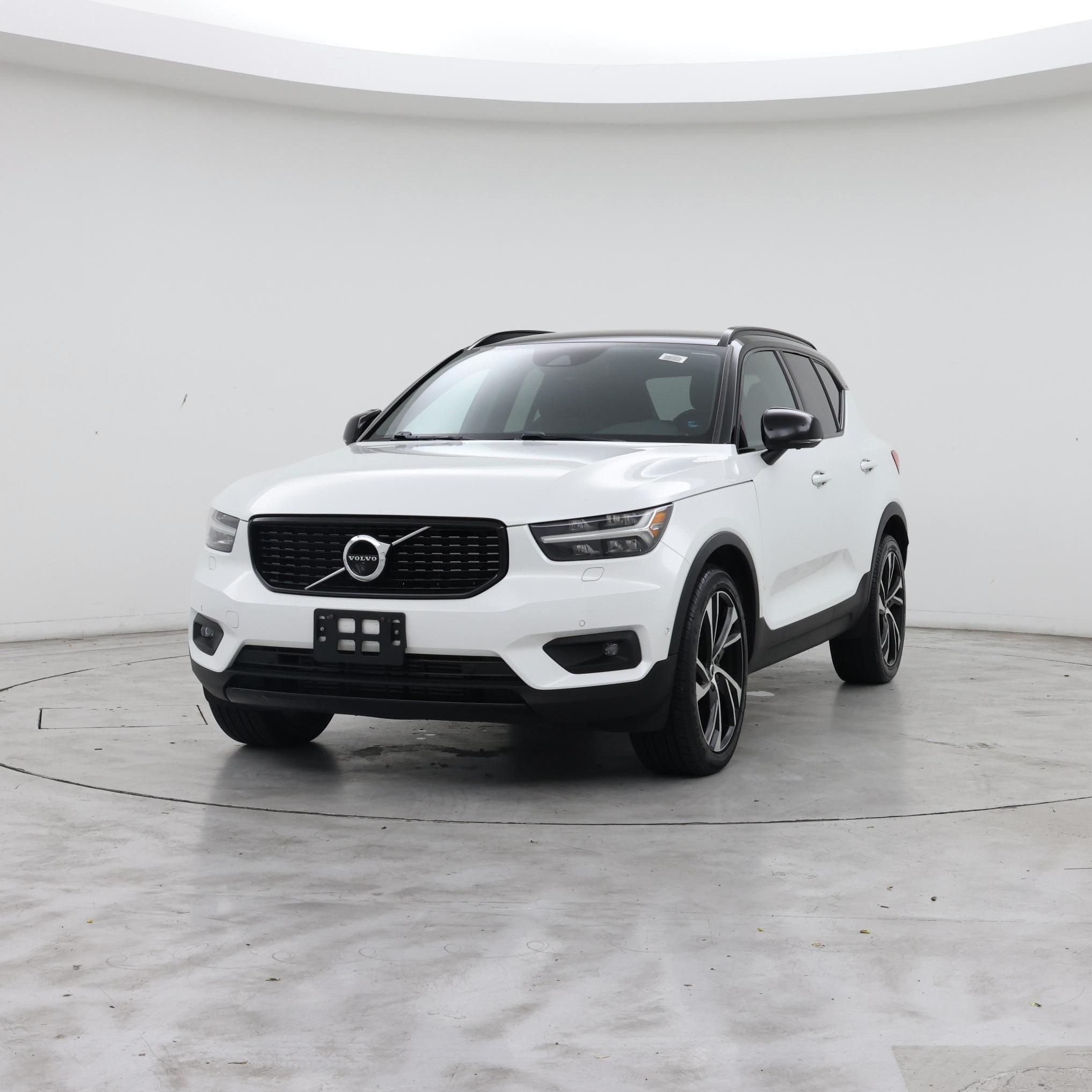 Thumbnail: 2019 Volvo XC40 - 4