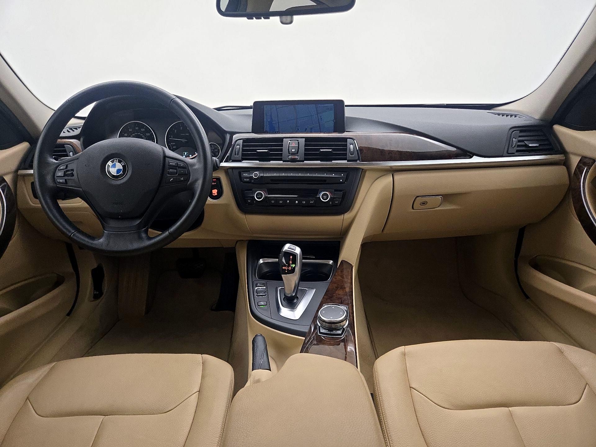 Thumbnail: 2015 BMW 3 Series - 9