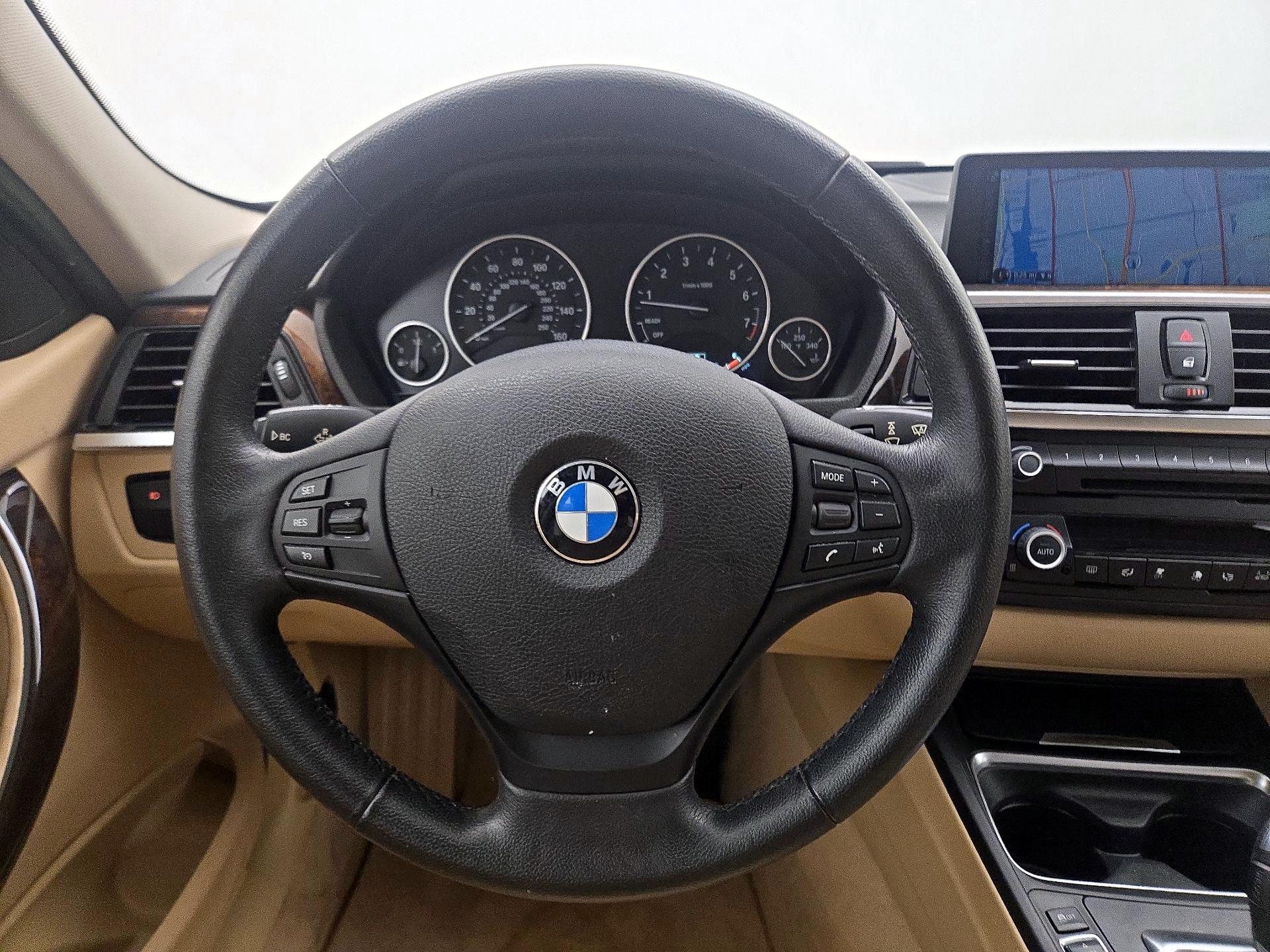 Thumbnail: 2015 BMW 3 Series - 10