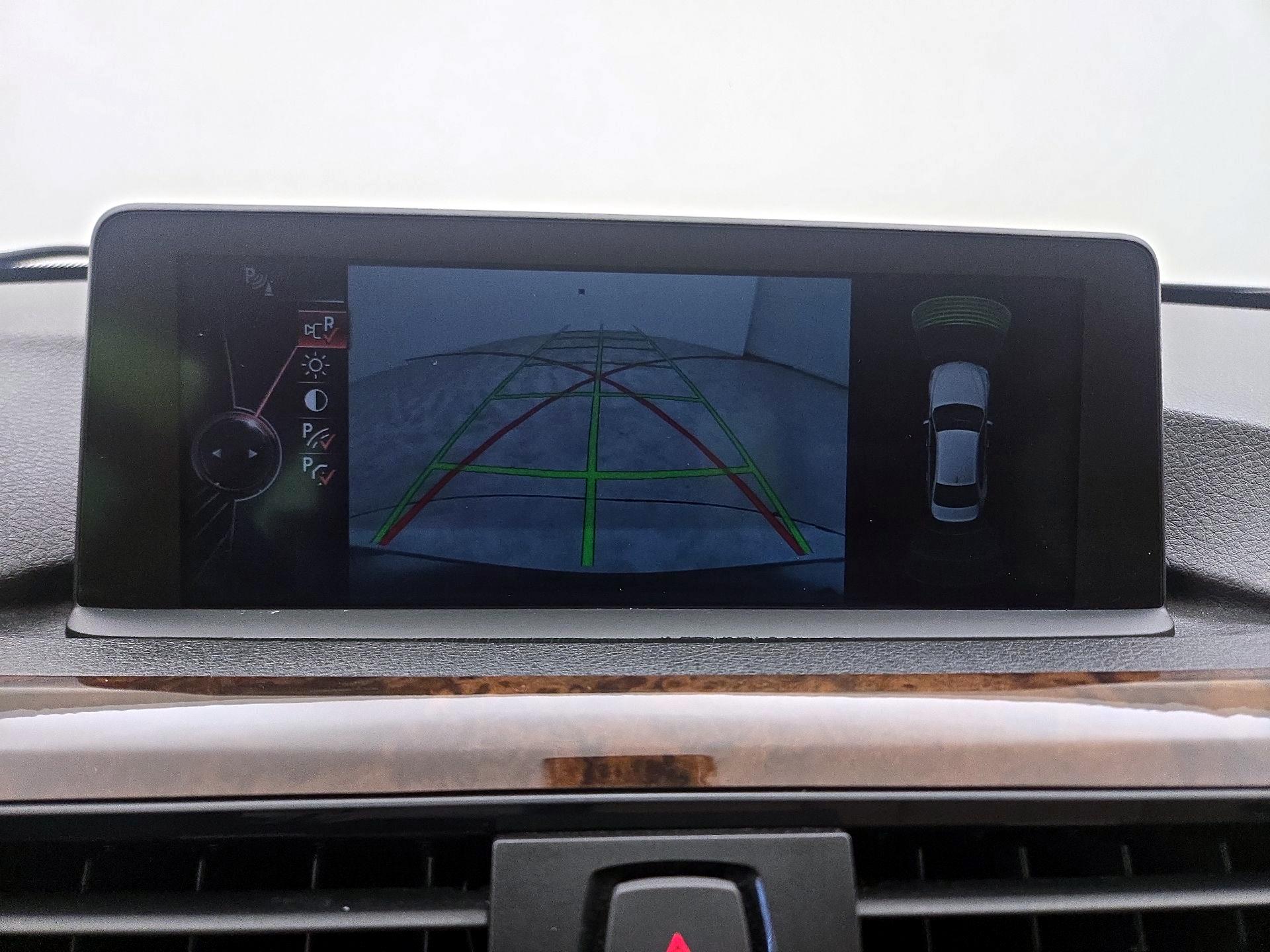 Thumbnail: 2015 BMW 3 Series - 15