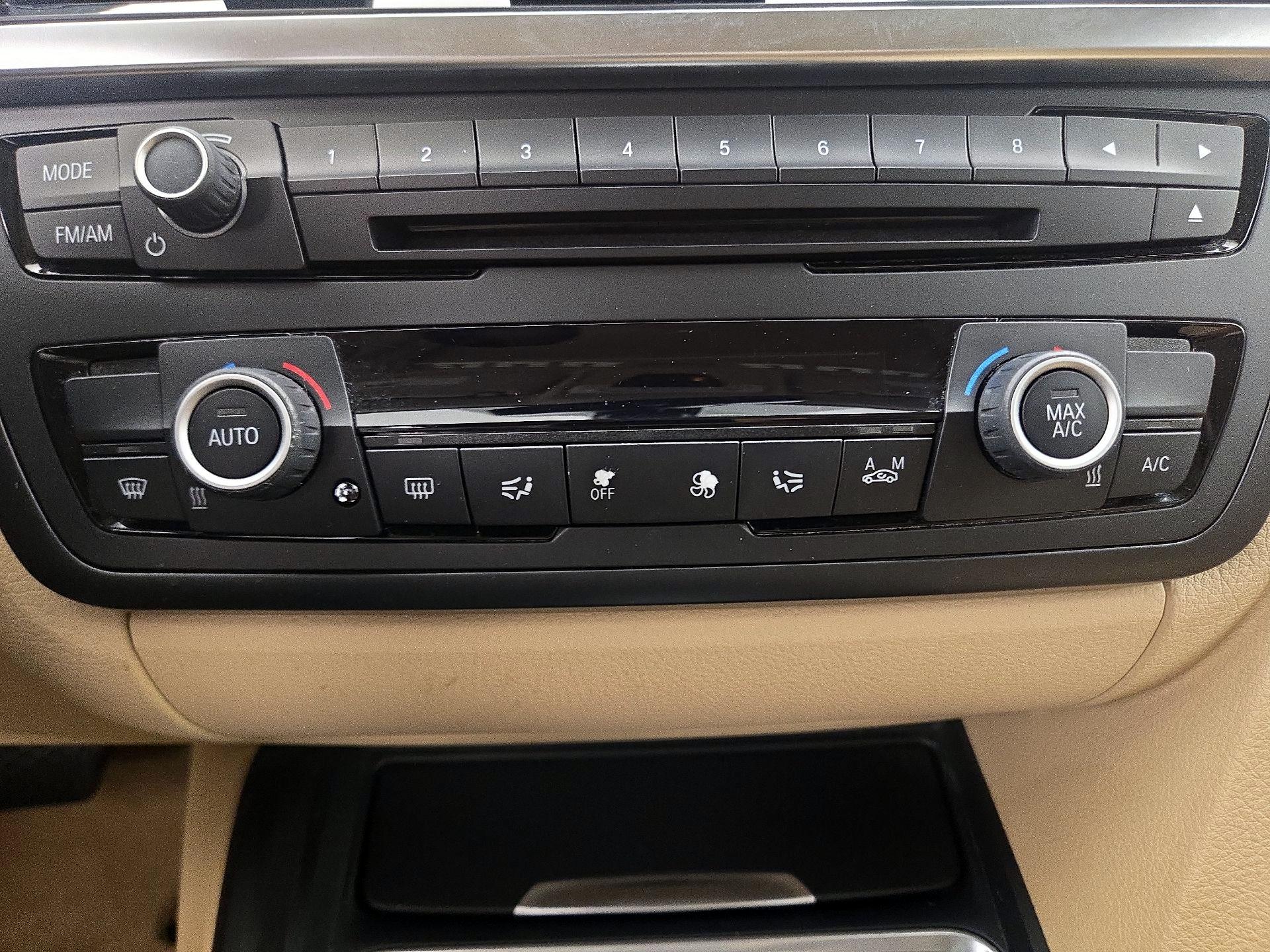 Thumbnail: 2015 BMW 3 Series - 17