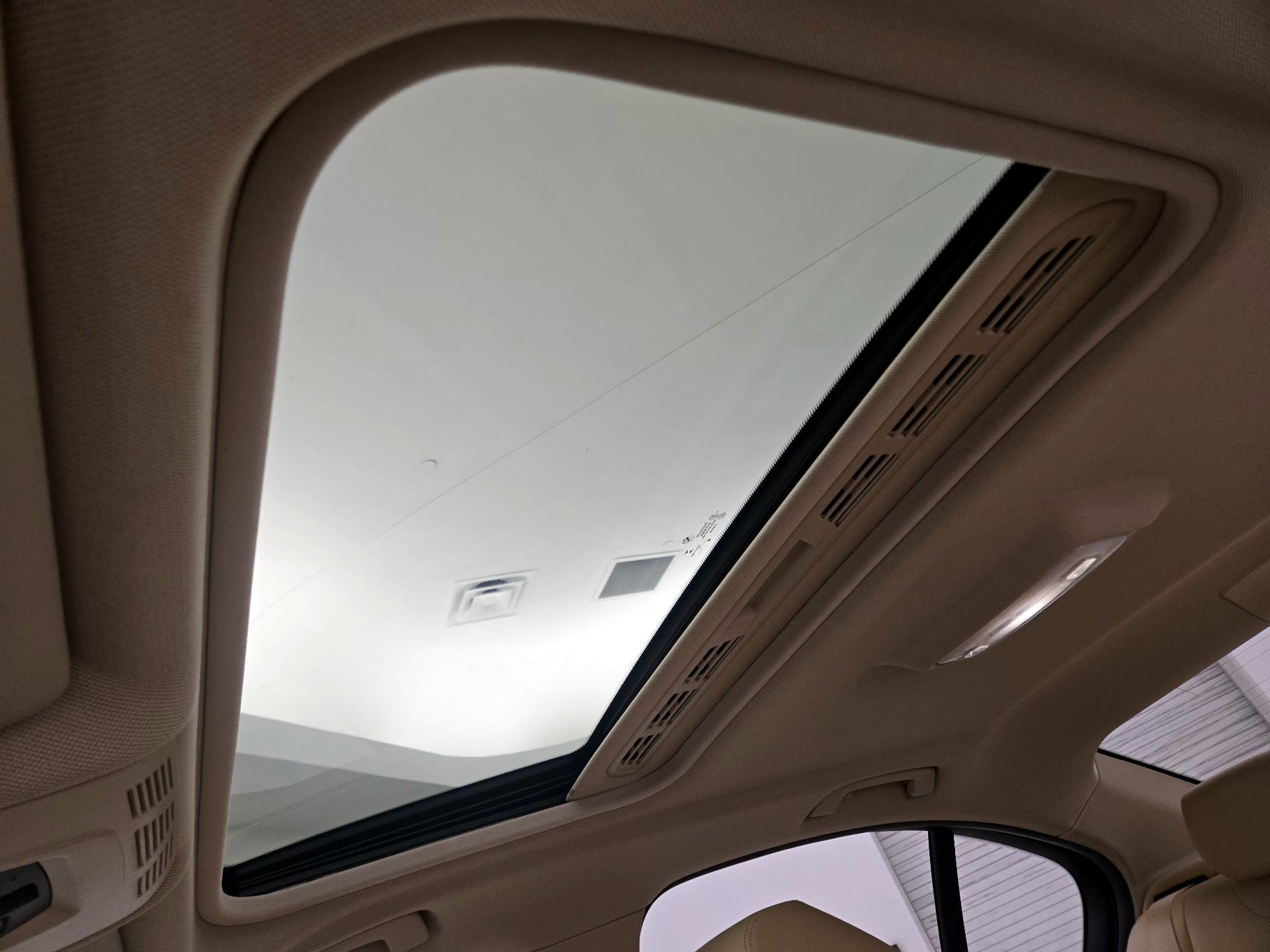 Thumbnail: 2015 BMW 3 Series - 20