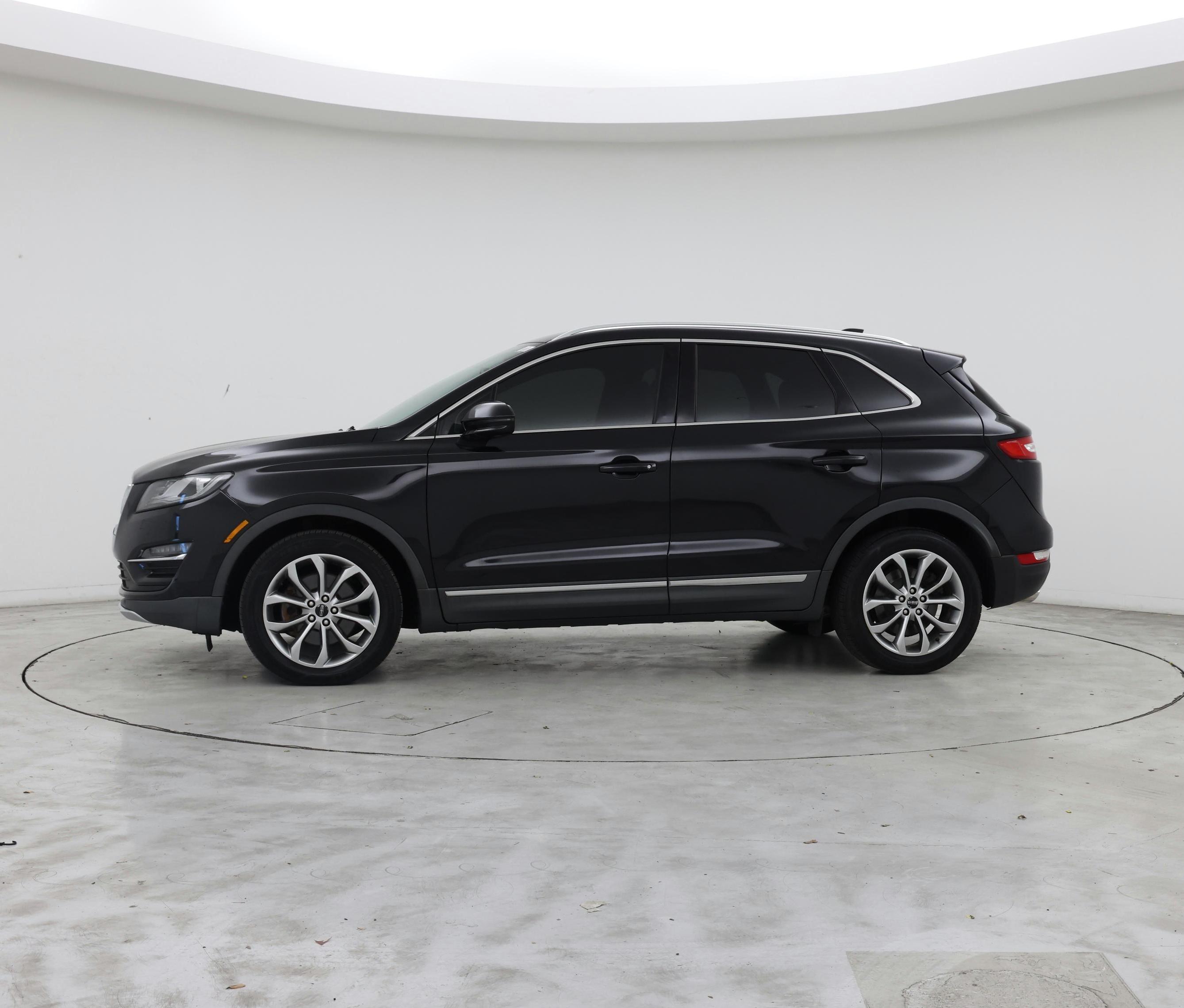 Thumbnail: 2019 Lincoln MKC - 3