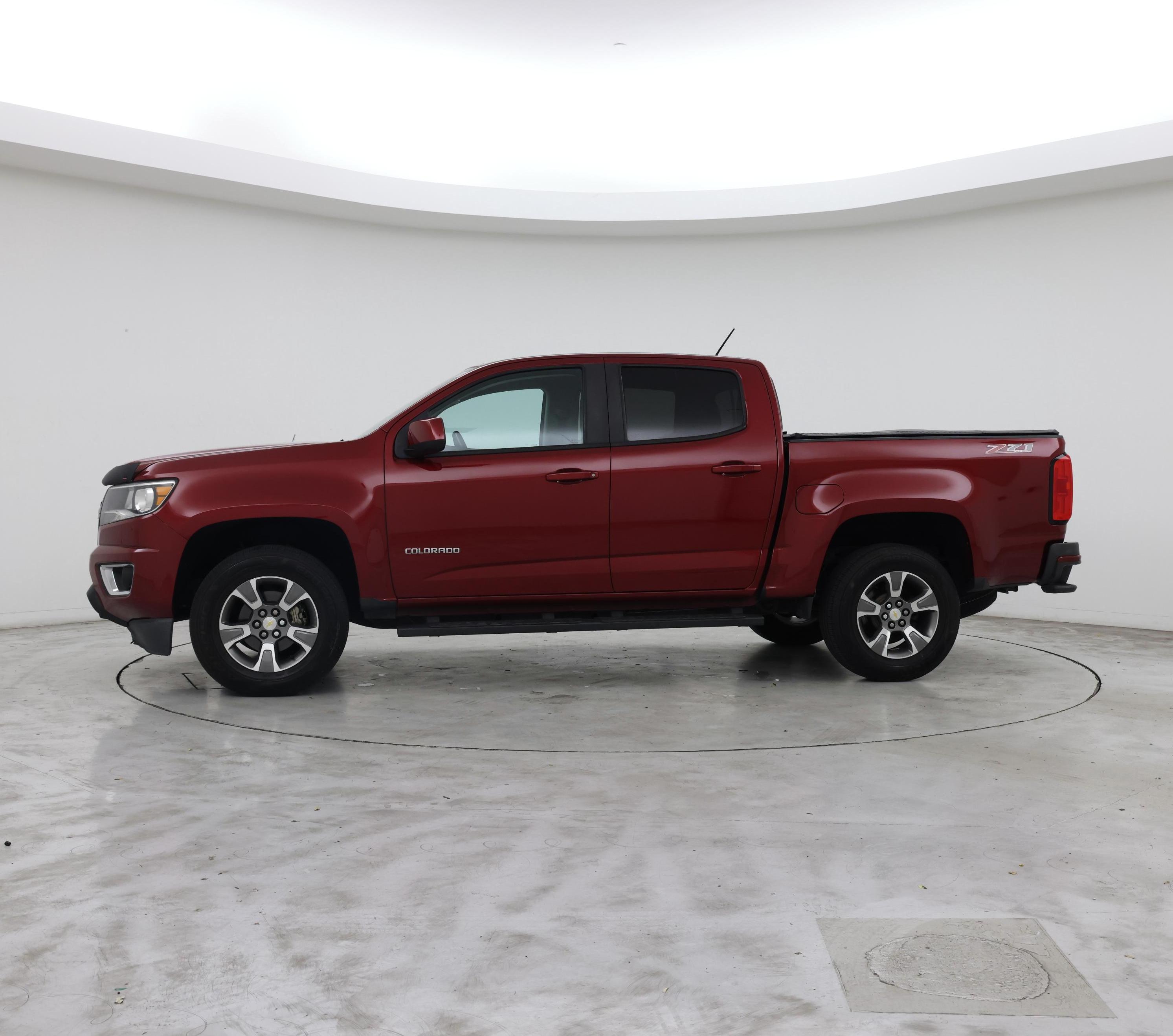 Thumbnail: 2018 Chevrolet Colorado - 3