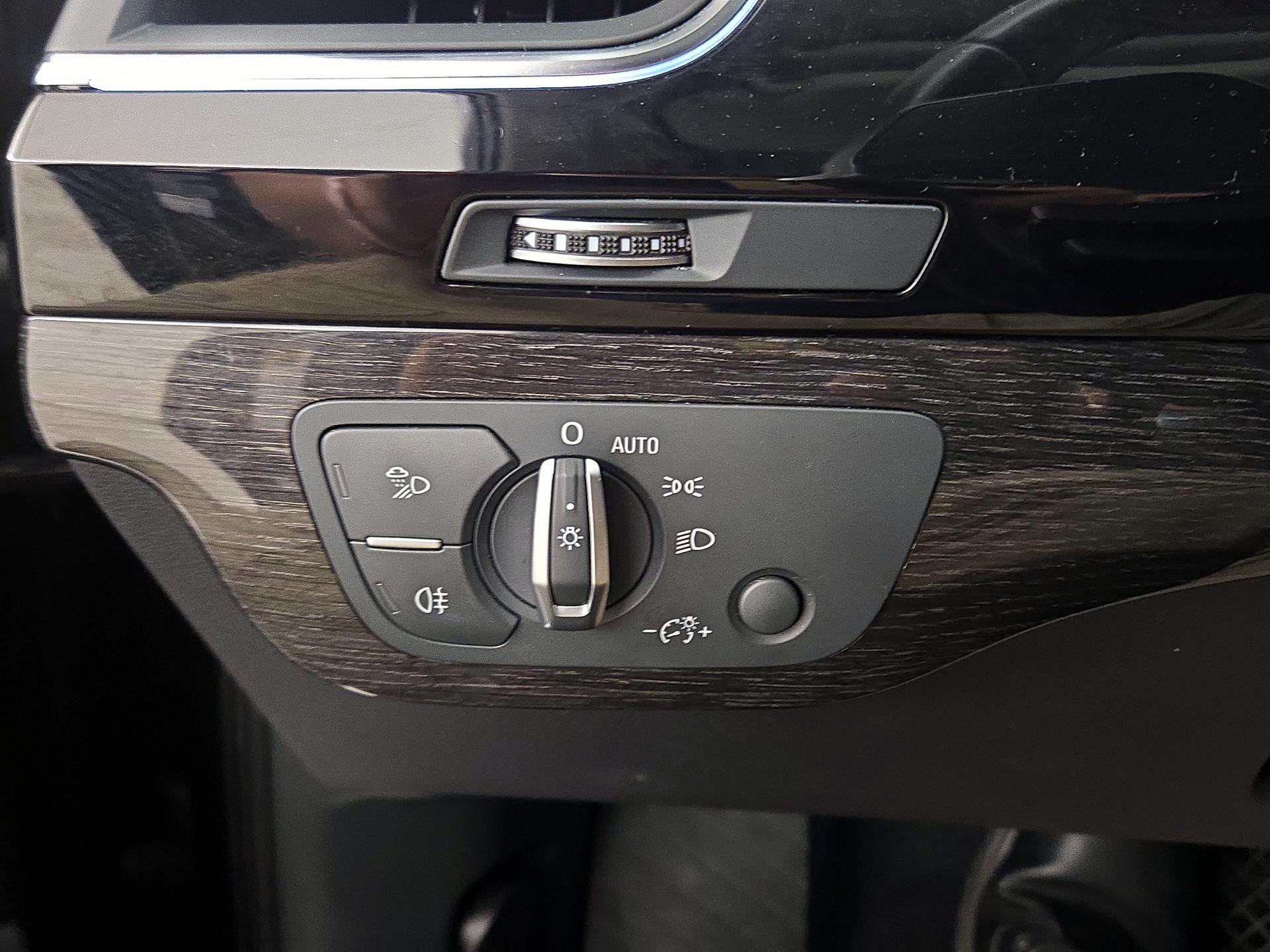 Thumbnail: 2019 Audi Q7 - 13