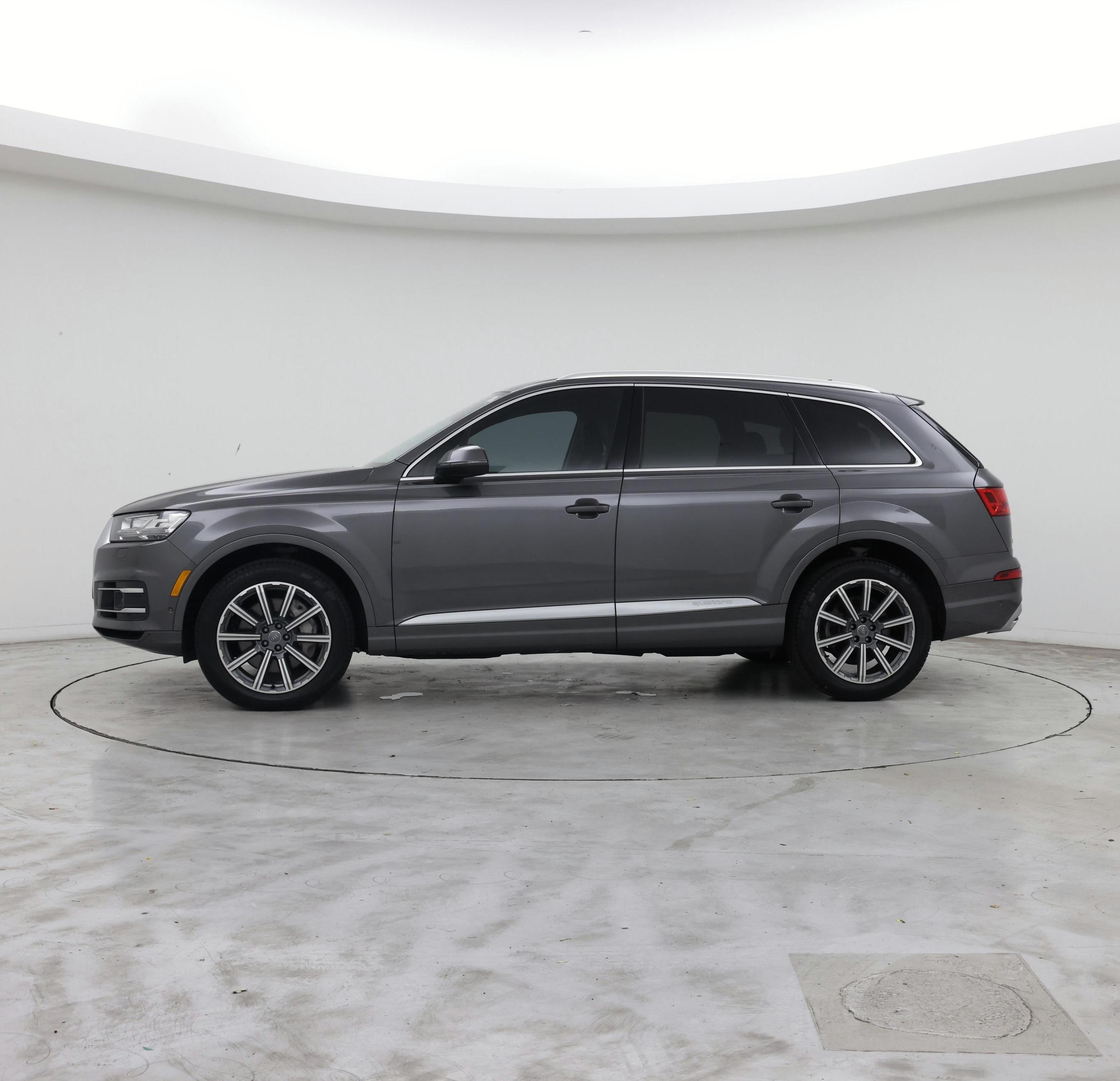 Thumbnail: 2019 Audi Q7 - 3