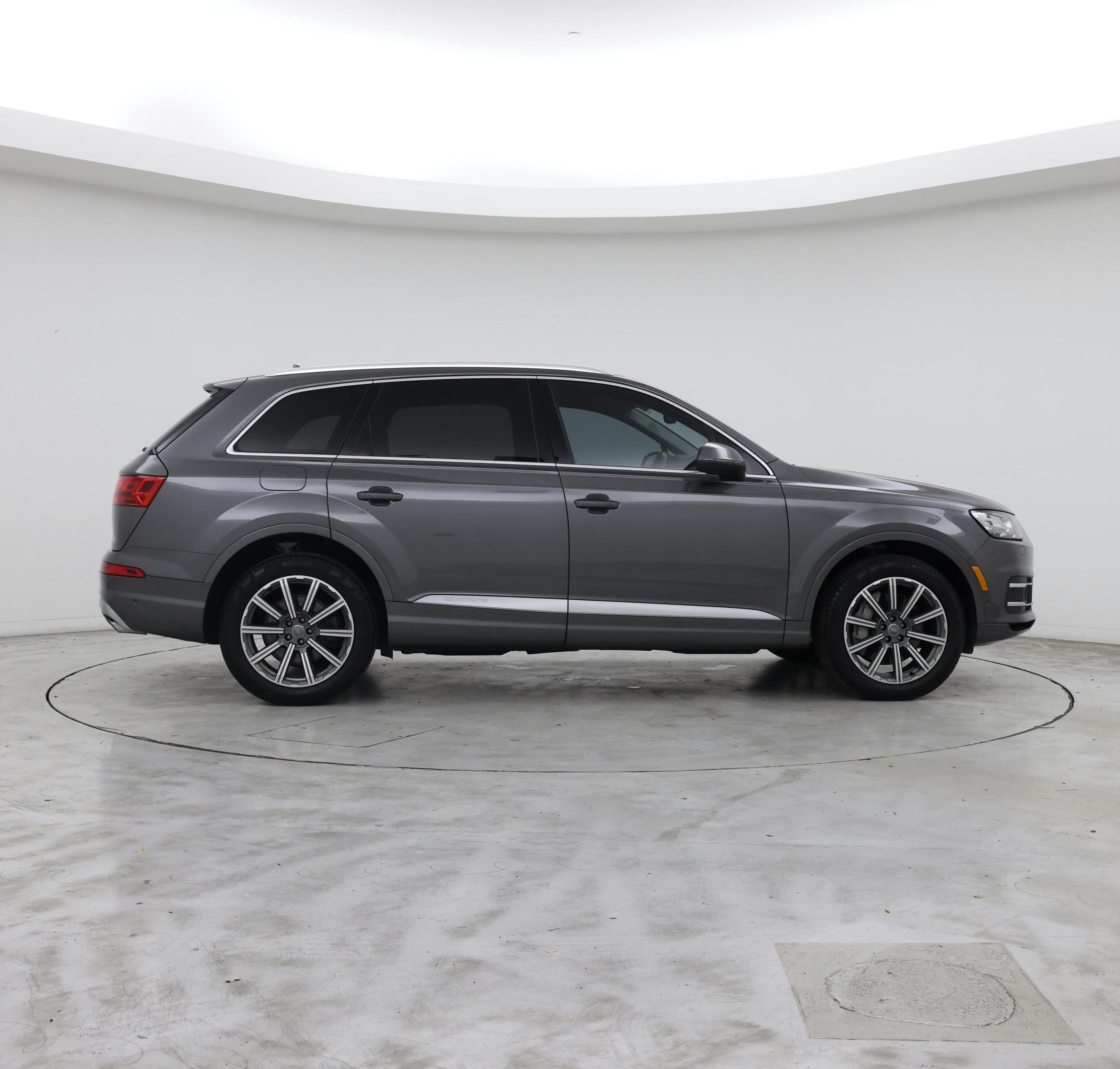 Thumbnail: 2019 Audi Q7 - 7
