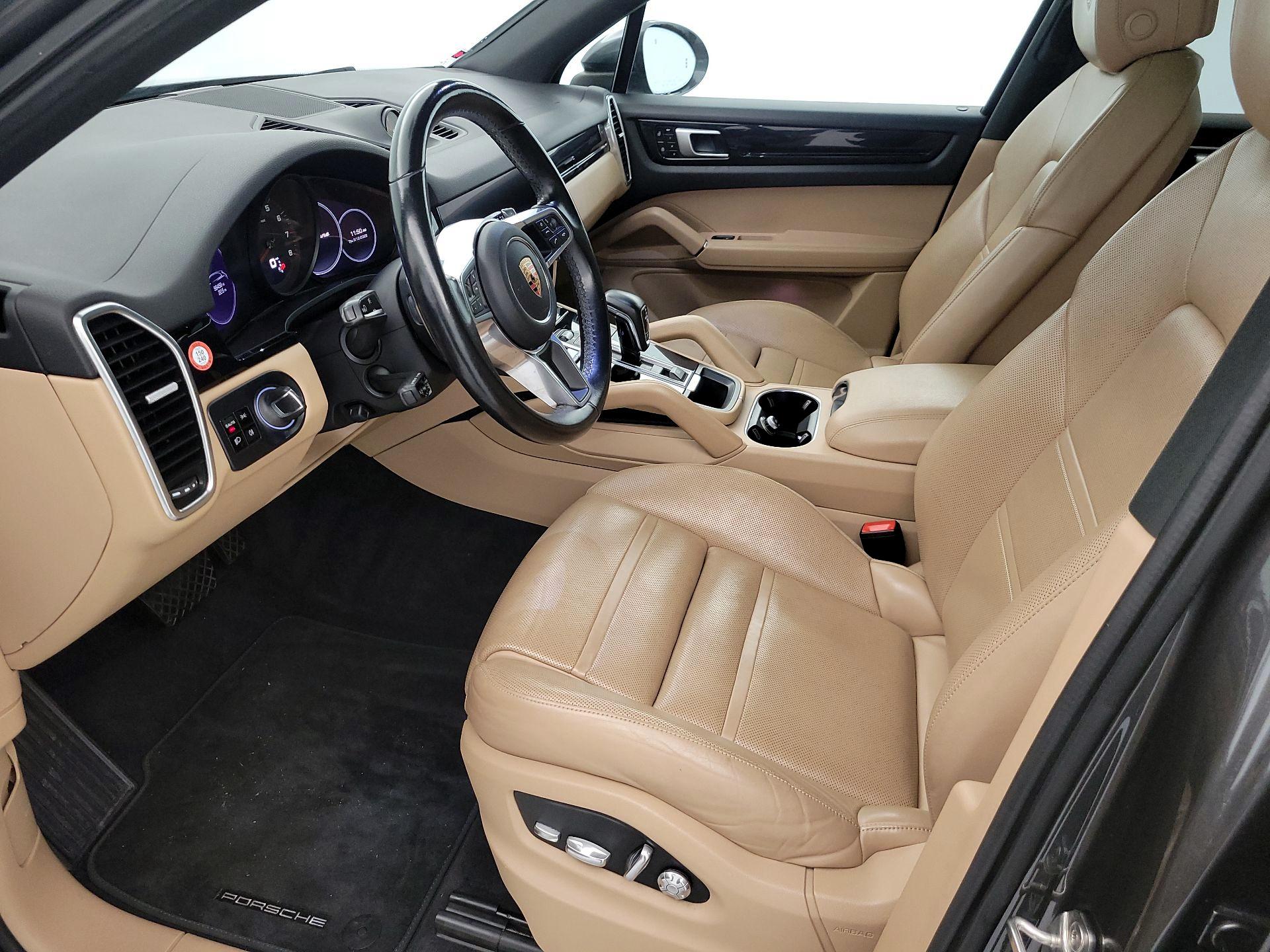 Thumbnail: 2021 Porsche Cayenne - 11