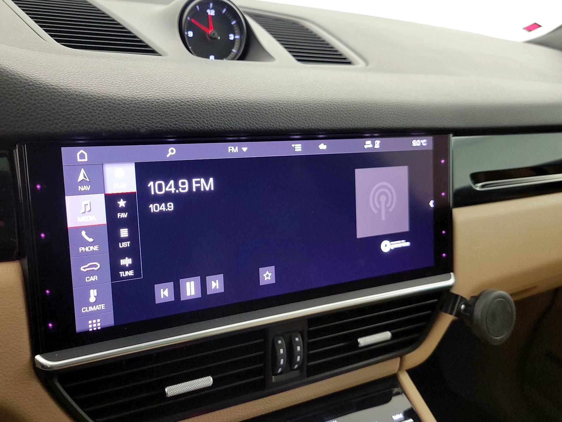 Thumbnail: 2021 Porsche Cayenne - 16