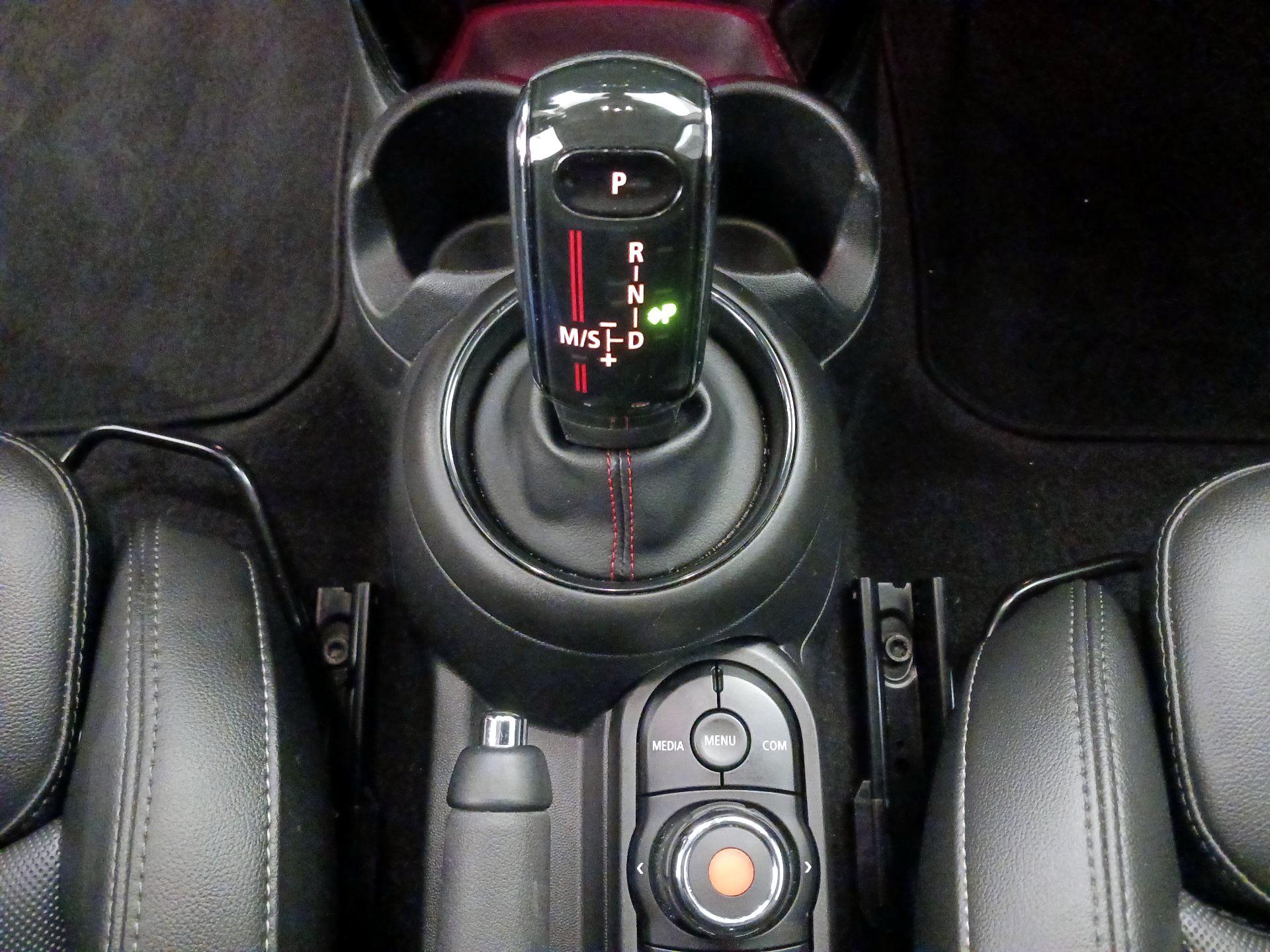 Thumbnail: 2020 MINI Cooper Hardtop - 17