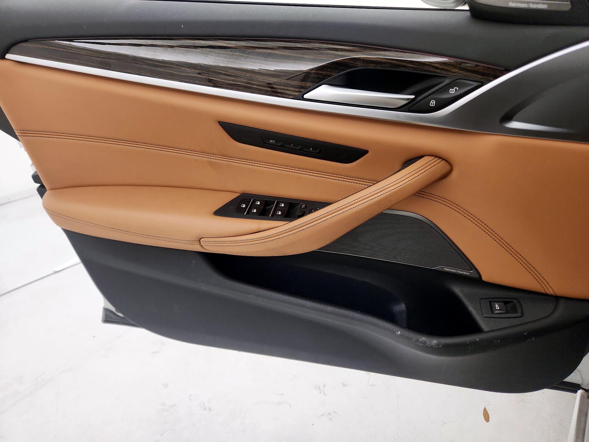 Thumbnail: 2023 BMW 5 Series - 12