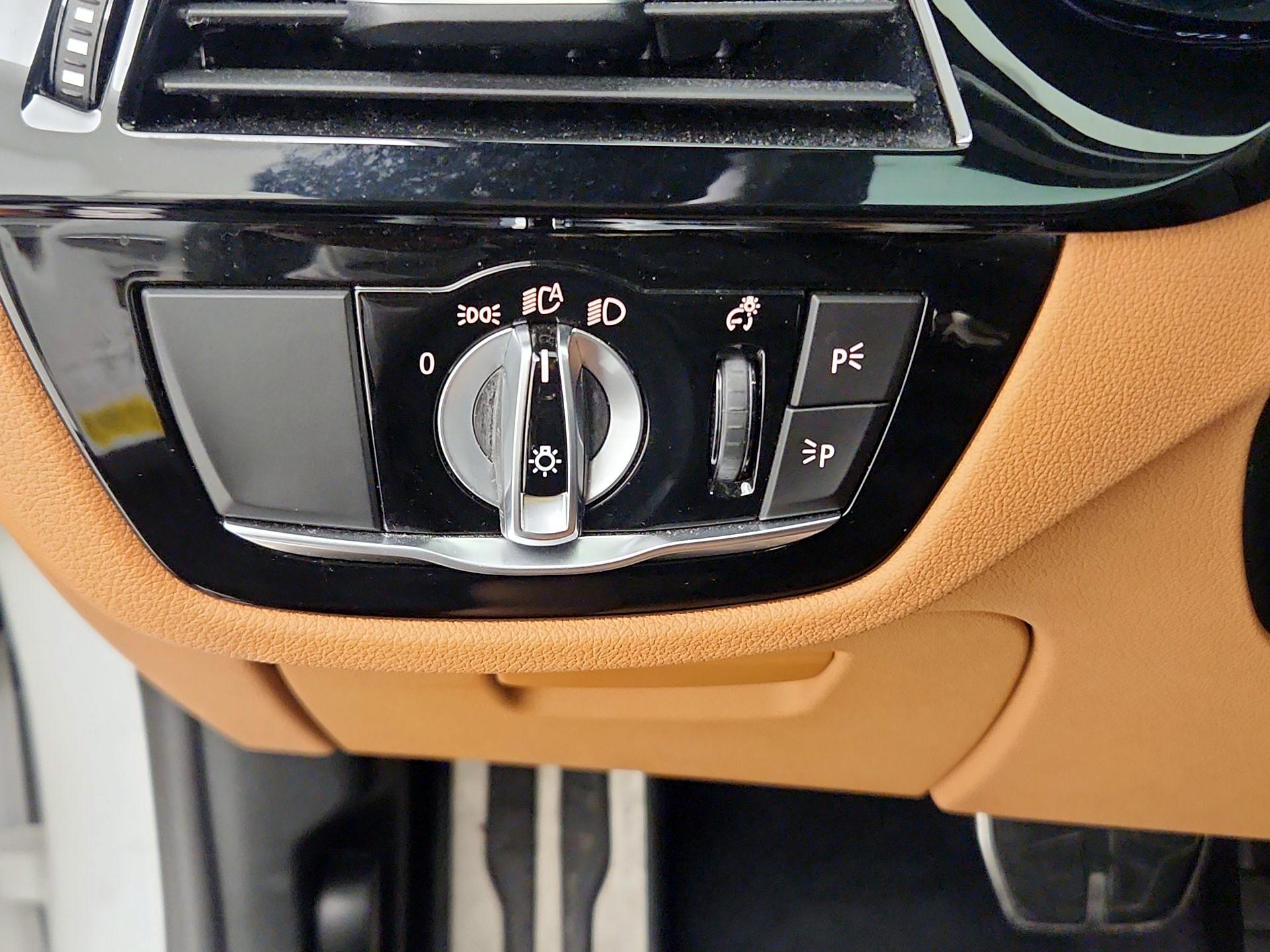 Thumbnail: 2023 BMW 5 Series - 13