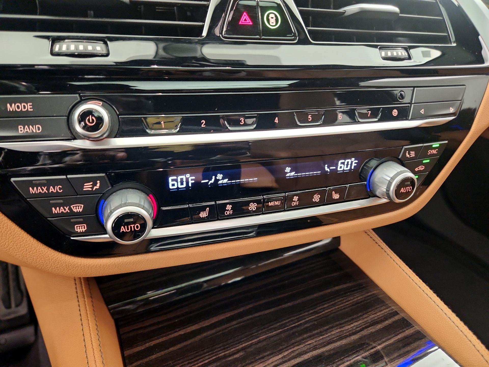 Thumbnail: 2023 BMW 5 Series - 17