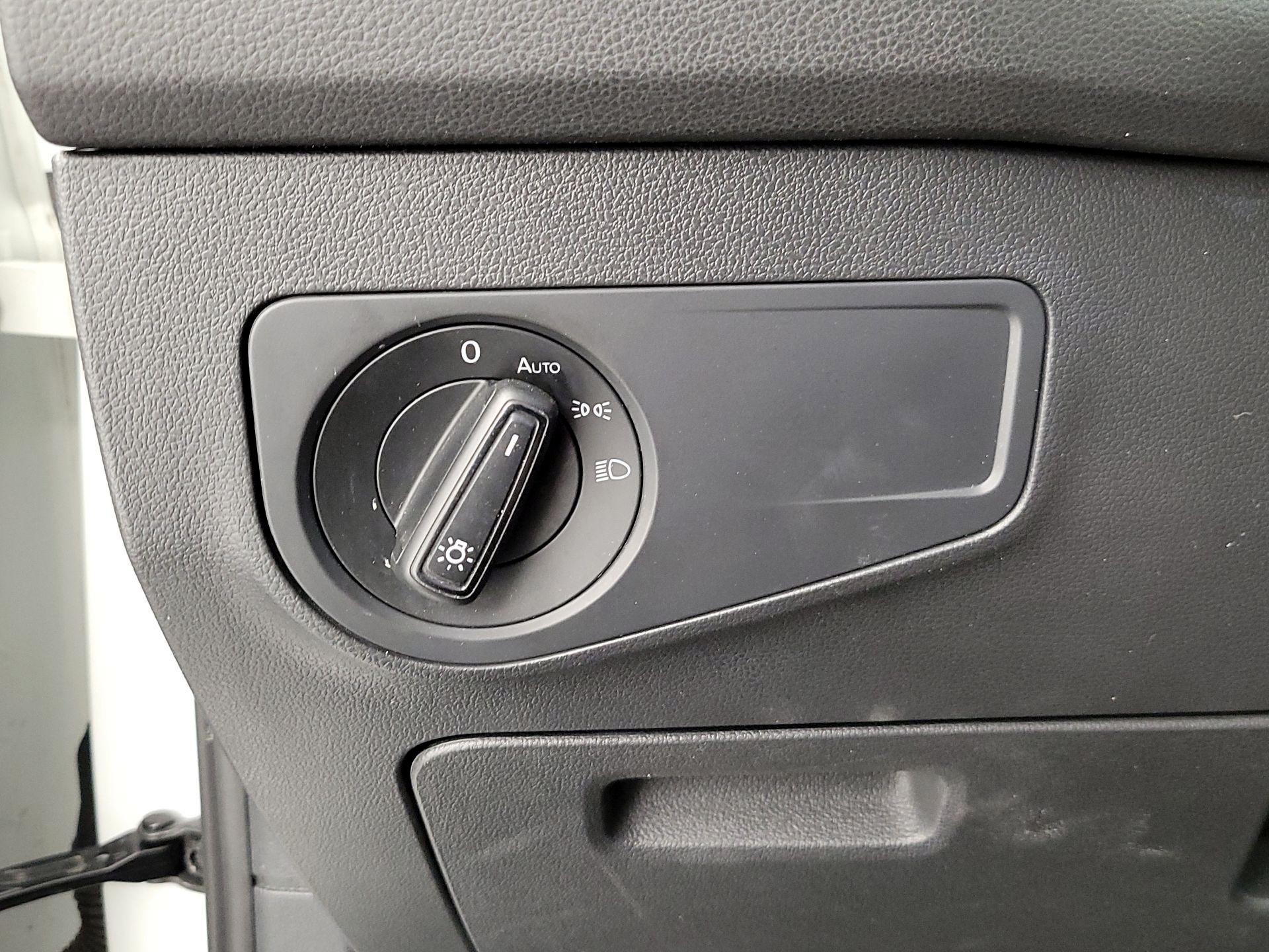 Thumbnail: 2022 Volkswagen Tiguan - 13