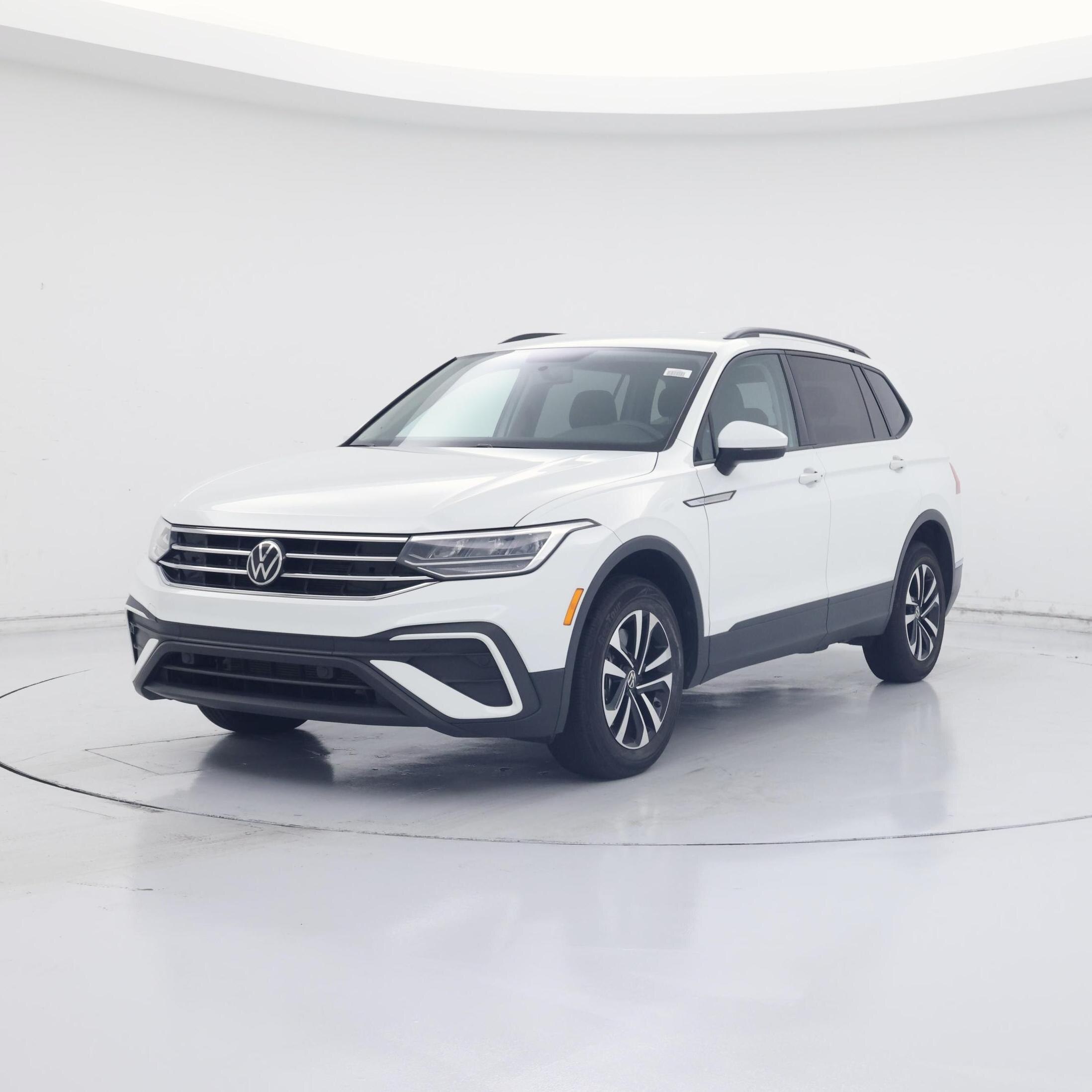 Thumbnail: 2022 Volkswagen Tiguan - 4