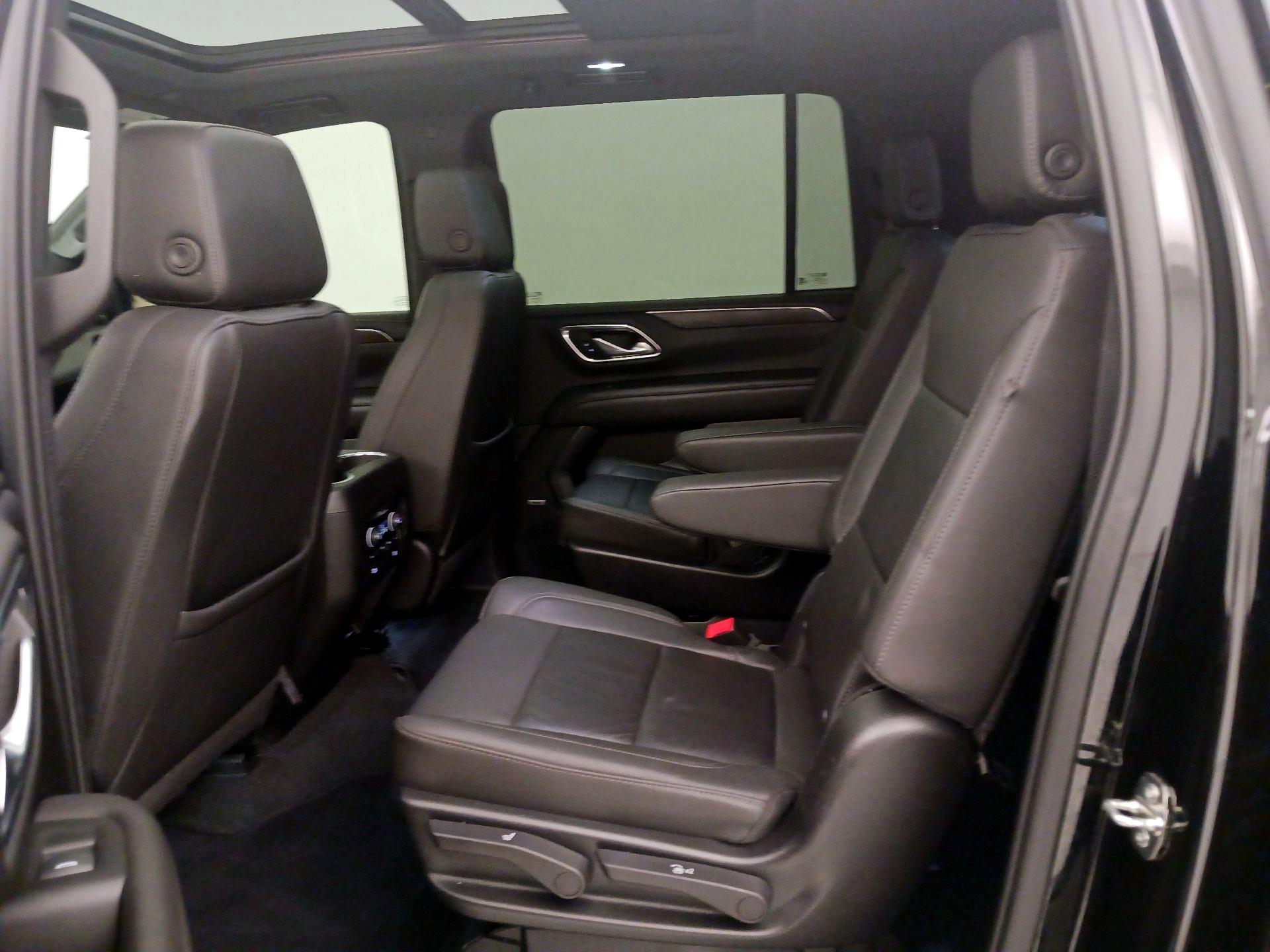 Thumbnail: 2022 Chevrolet Suburban - 20