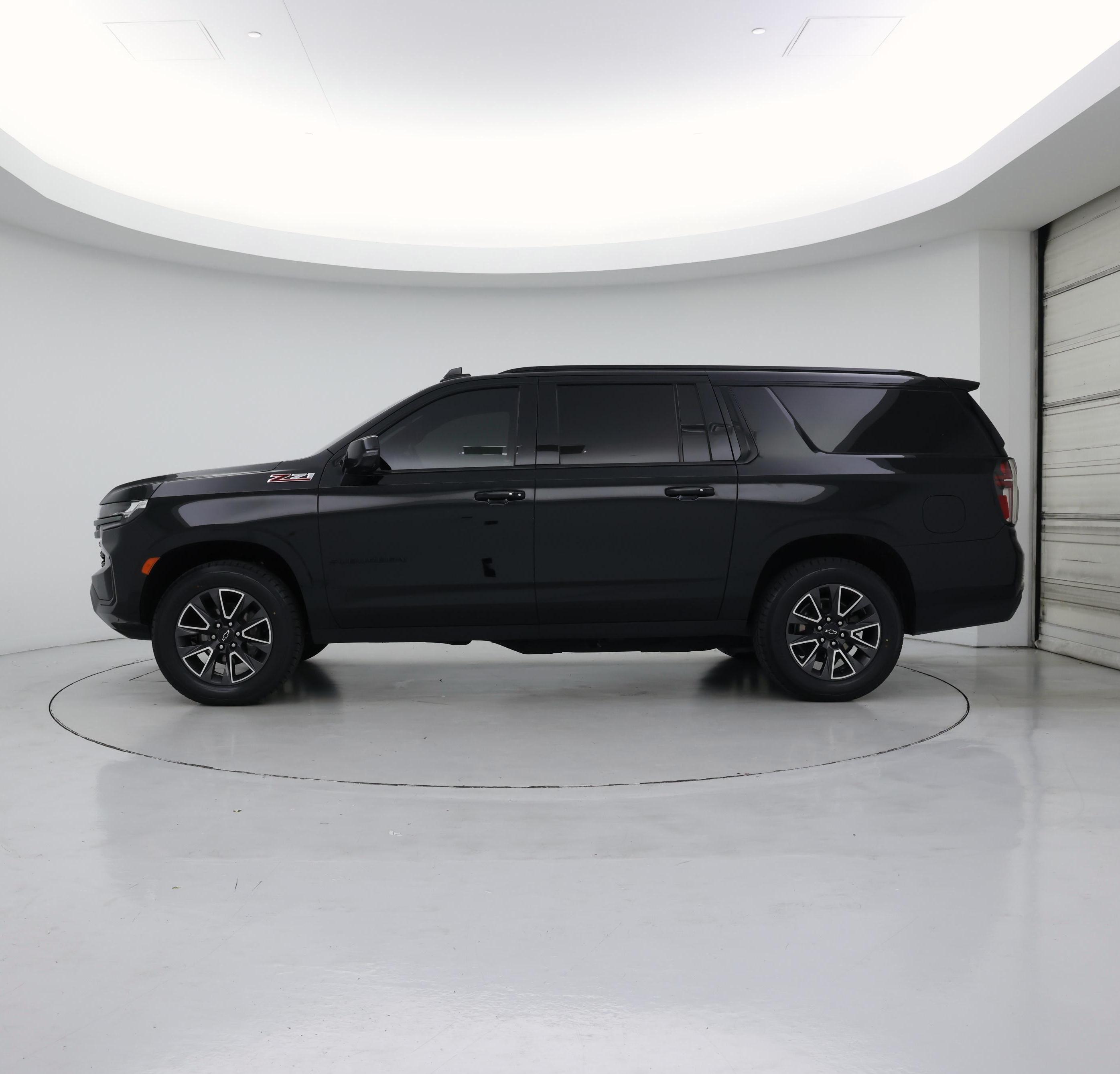 Thumbnail: 2022 Chevrolet Suburban - 3