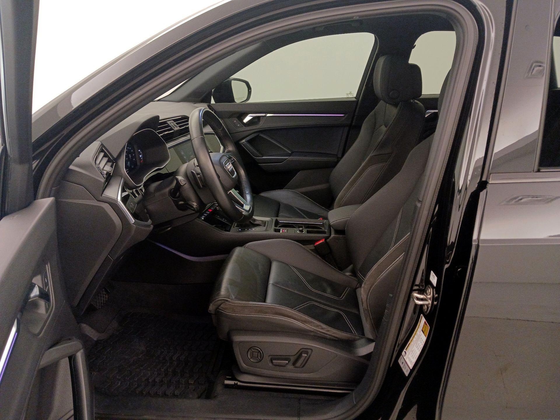 Thumbnail: 2022 Audi Q3 - 11