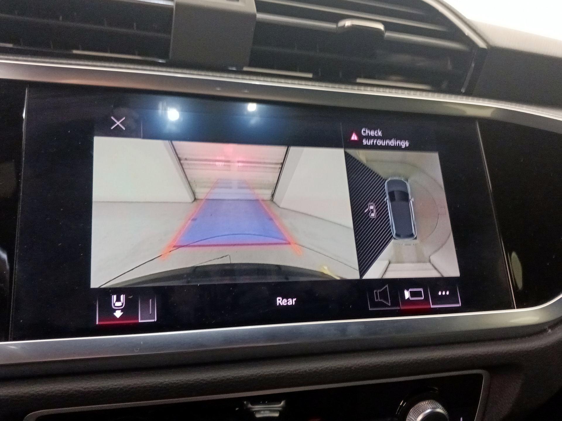 Thumbnail: 2022 Audi Q3 - 14