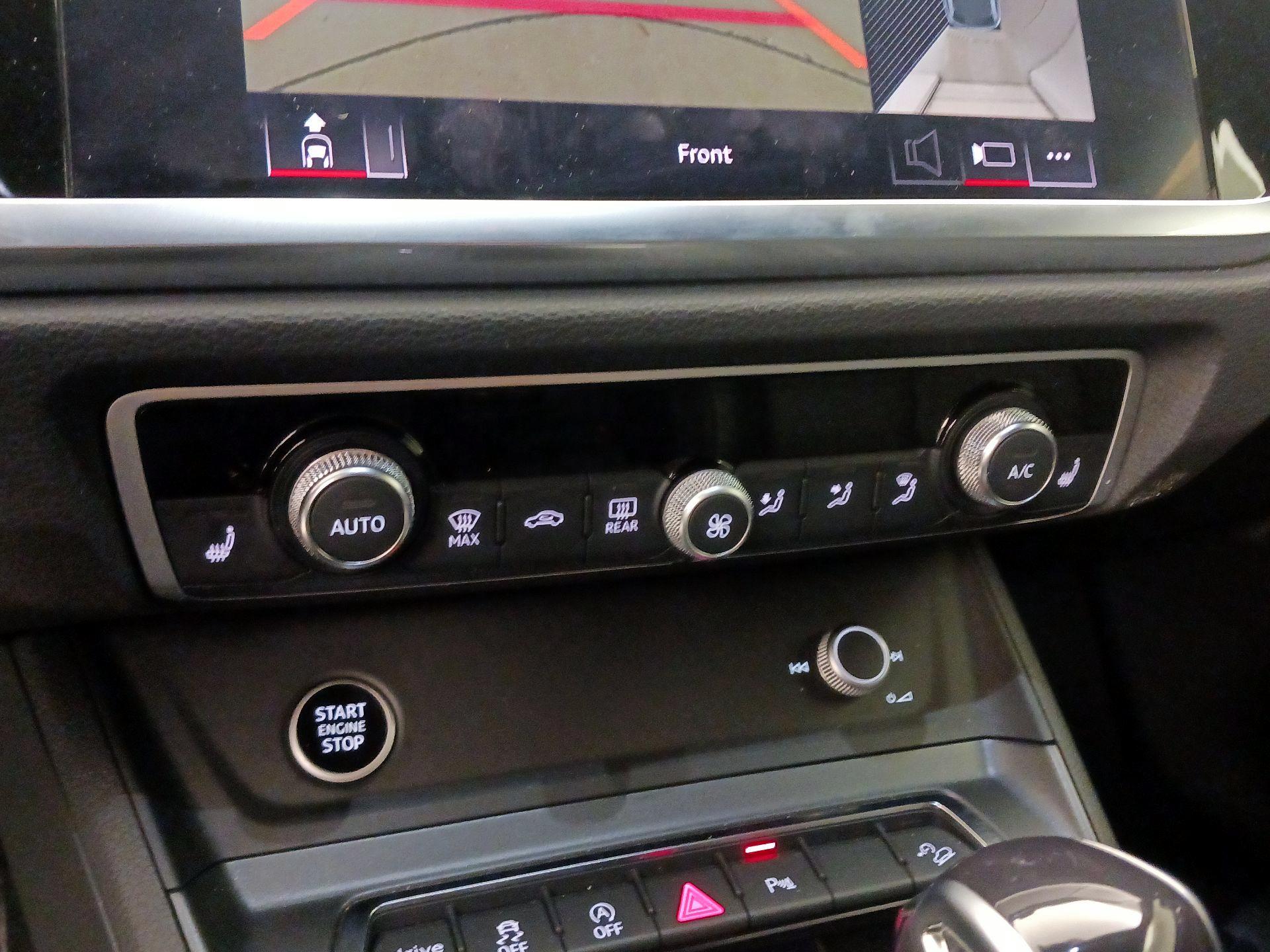 Thumbnail: 2022 Audi Q3 - 16