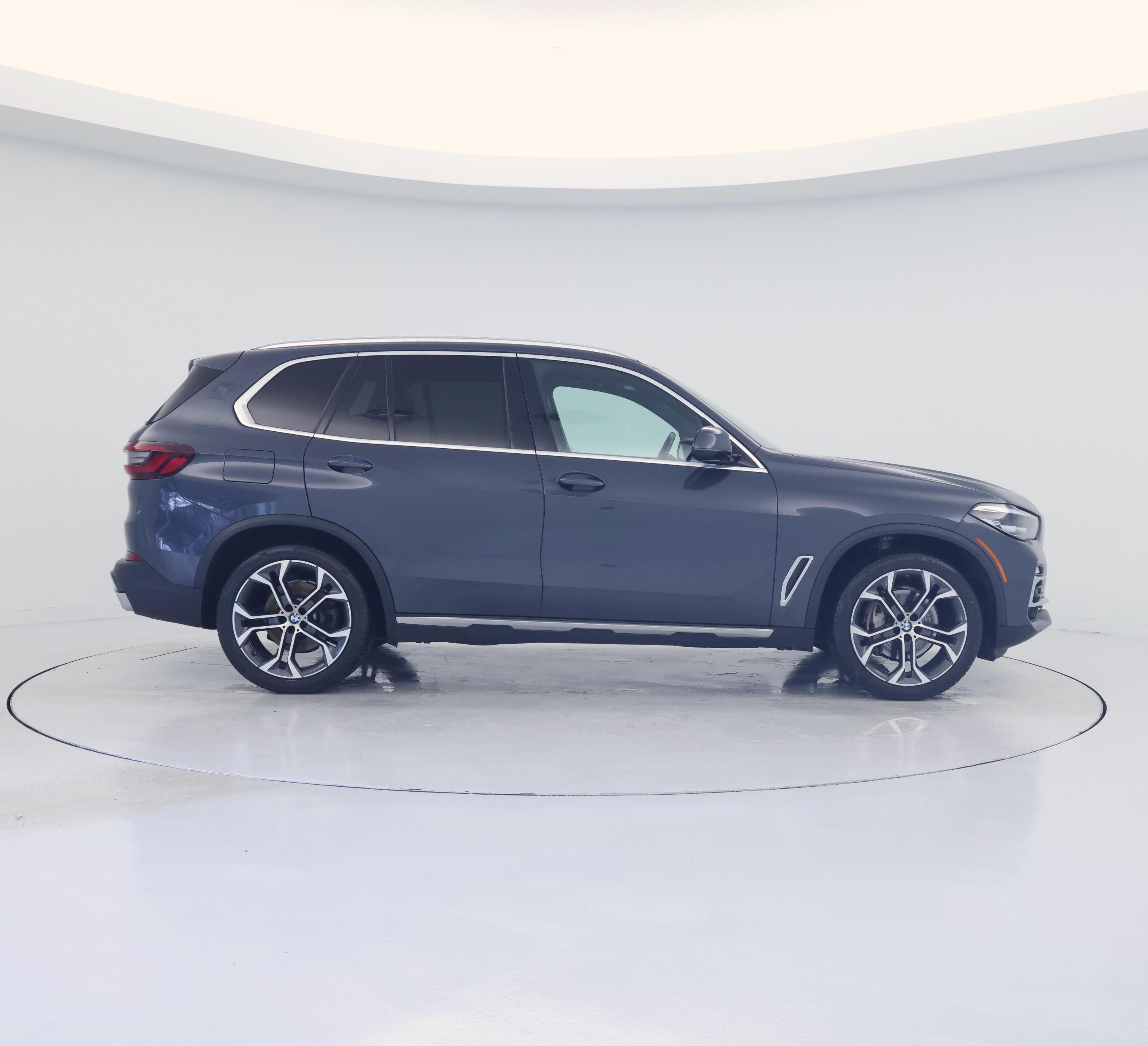 Thumbnail: 2021 BMW X5 - 7