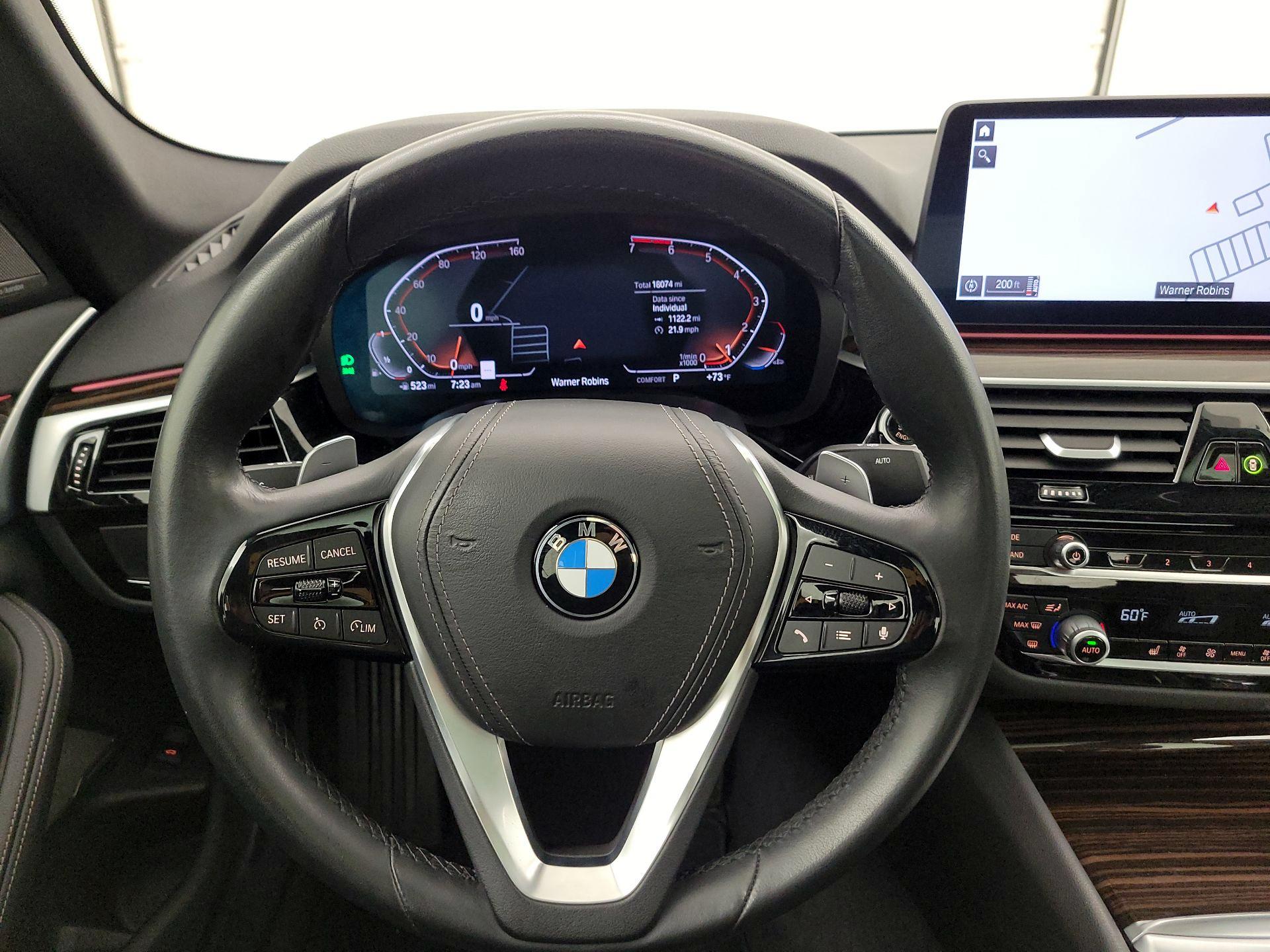 Thumbnail: 2023 BMW 5 Series - 10