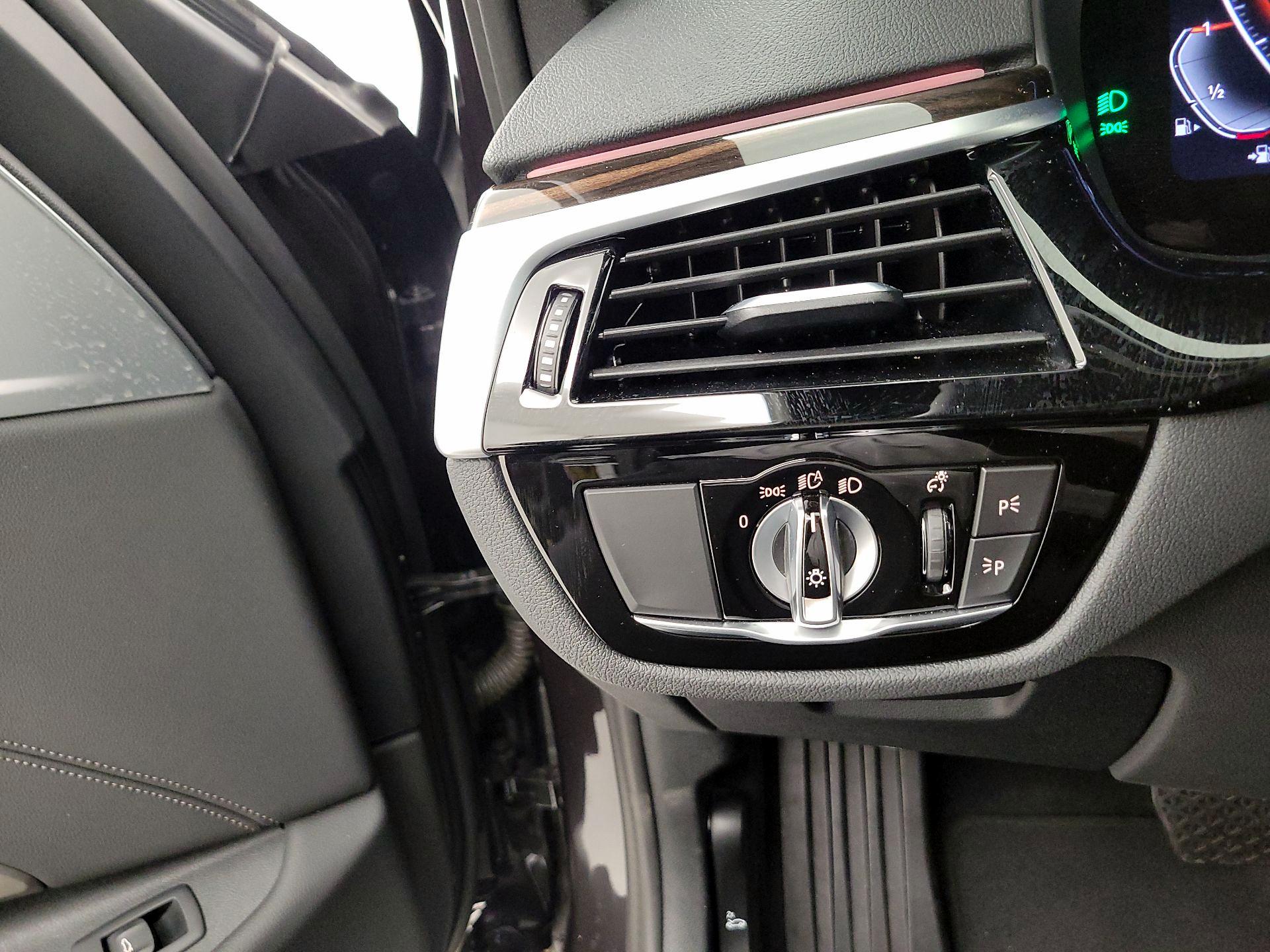 Thumbnail: 2023 BMW 5 Series - 13