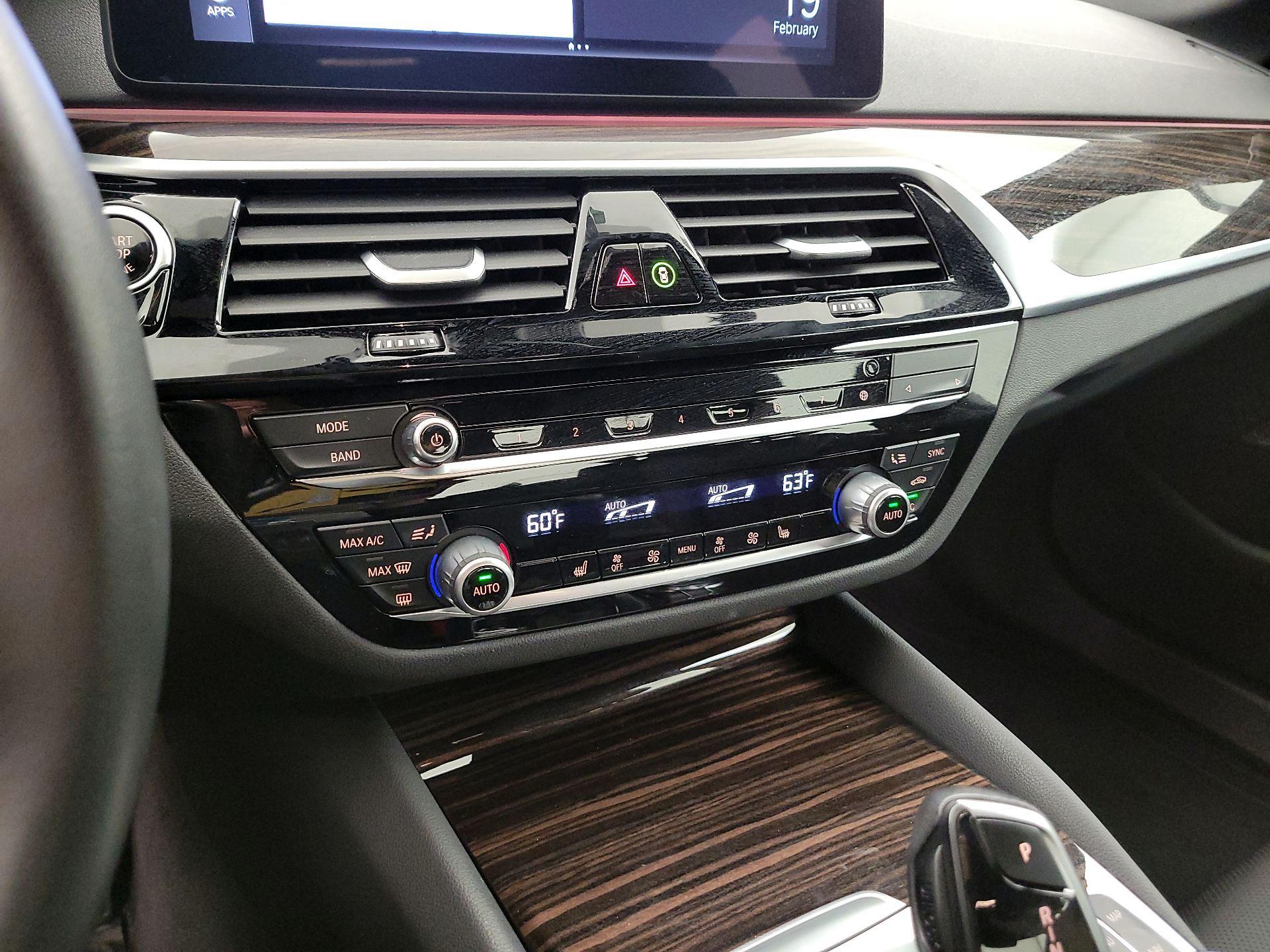 Thumbnail: 2023 BMW 5 Series - 17