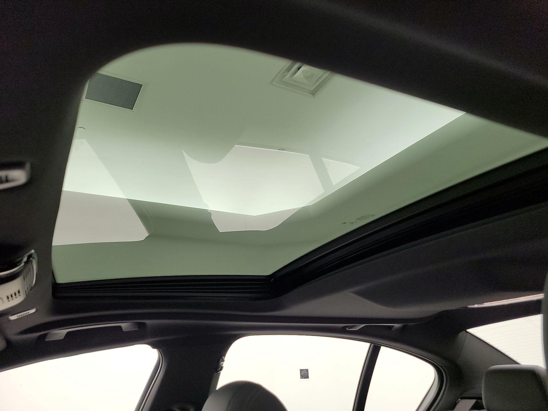 Thumbnail: 2023 BMW 5 Series - 20