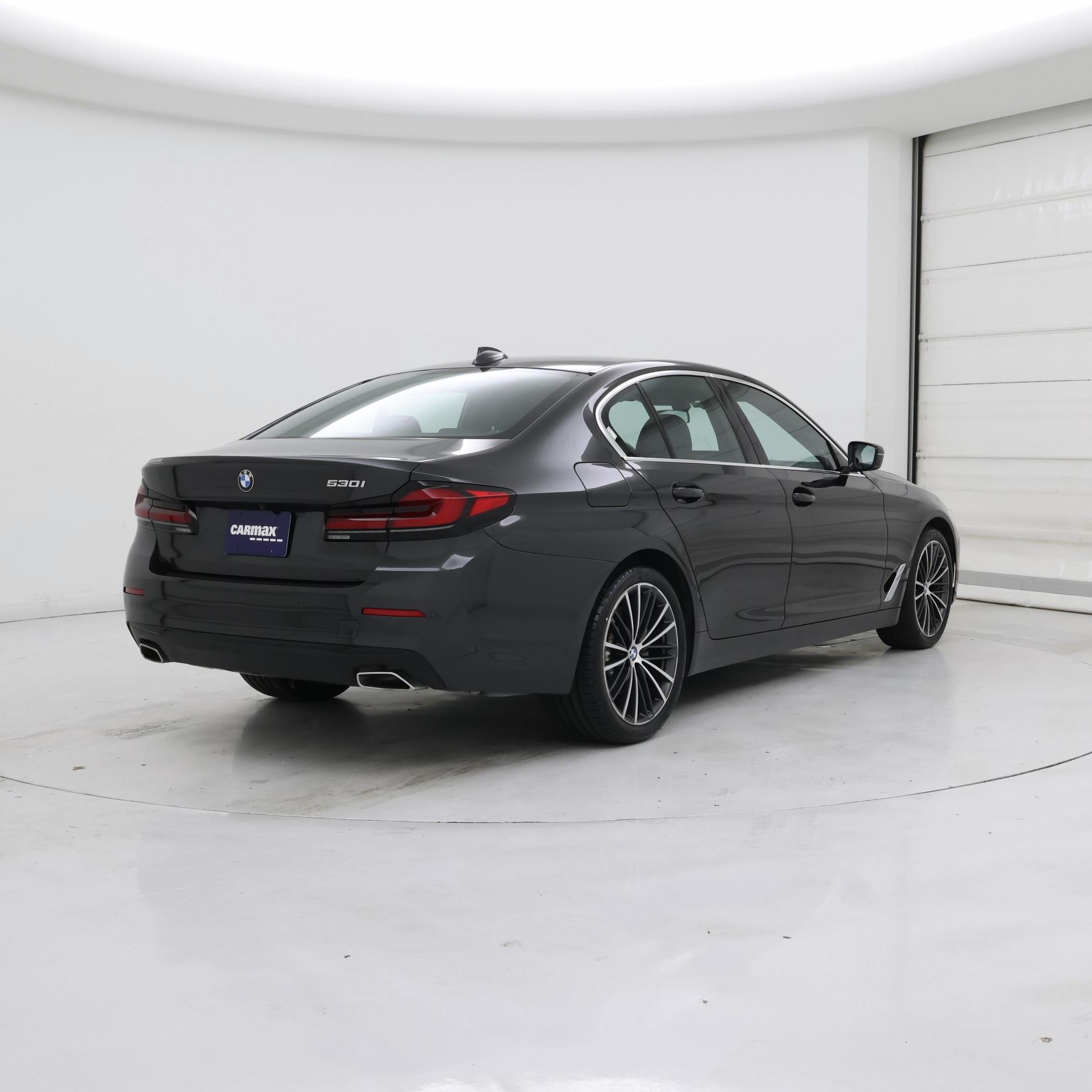 Thumbnail: 2023 BMW 5 Series - 8