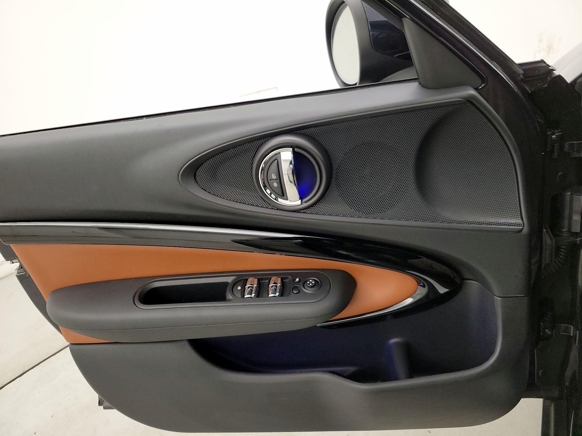 Thumbnail: 2022 MINI Cooper Clubman - 12