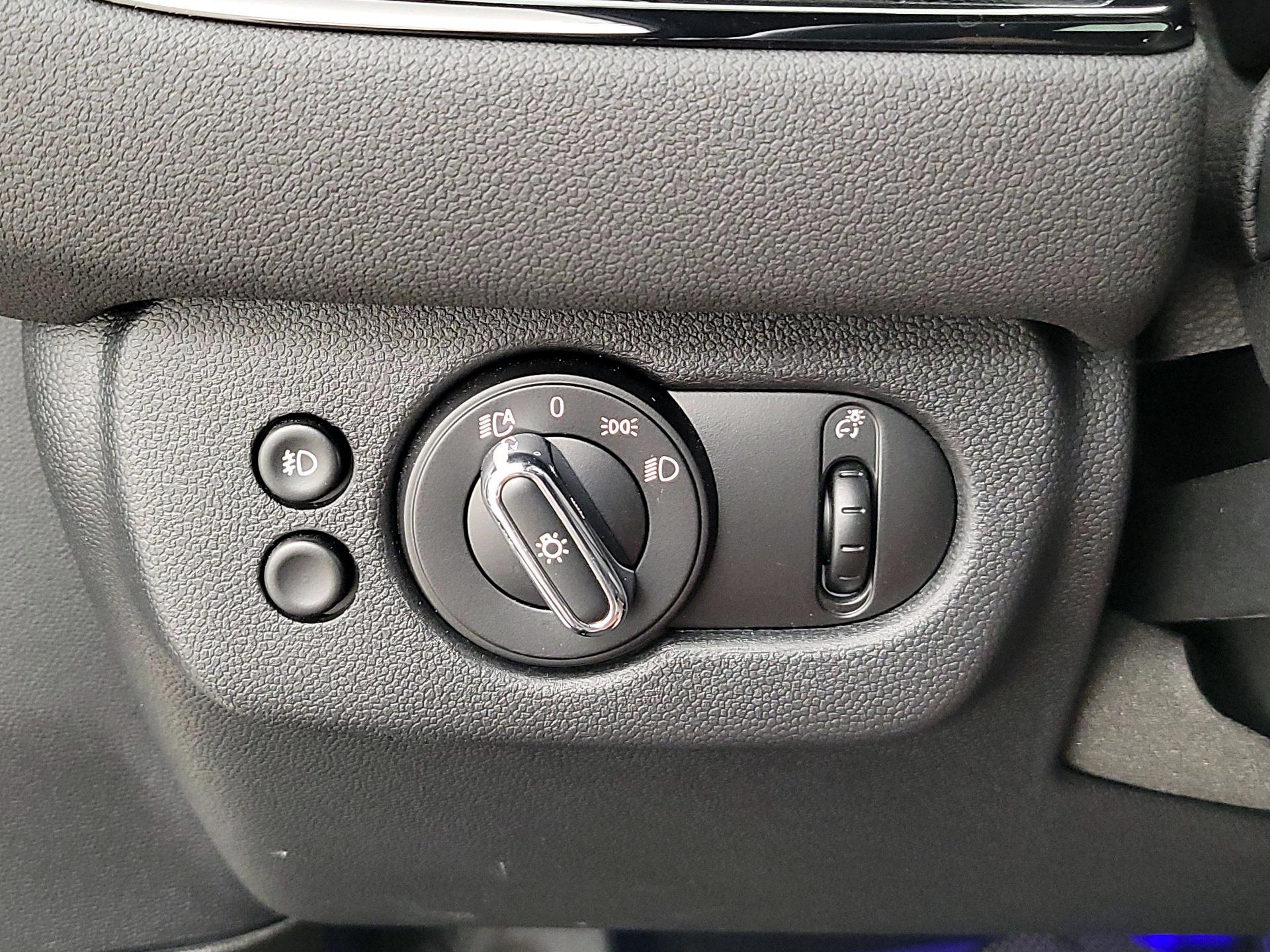 Thumbnail: 2022 MINI Cooper Clubman - 13